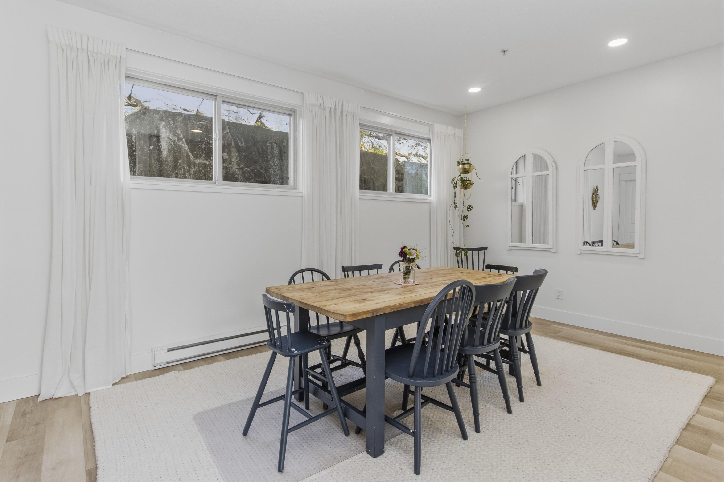 6 1024 GLACIER VIEW DRIVE
