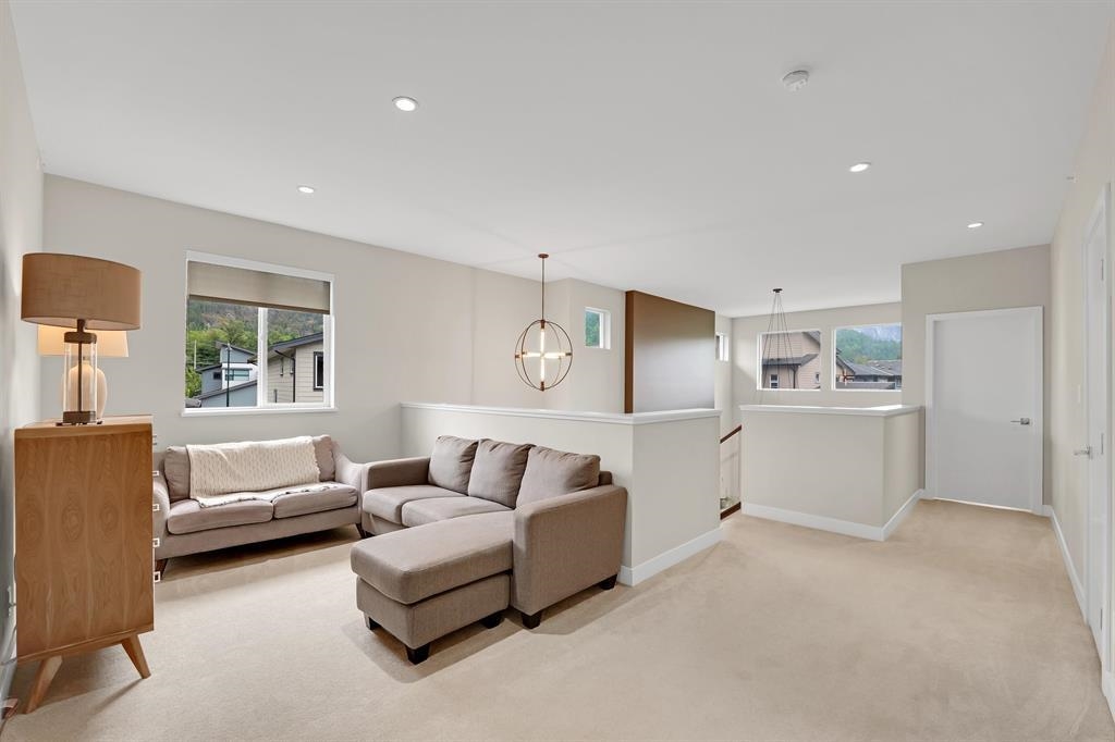 39340 FALCON CRESCENT