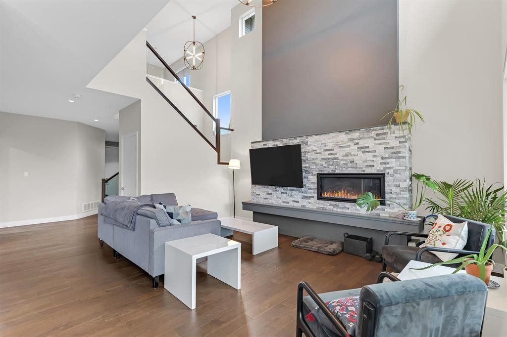 39340 FALCON CRESCENT