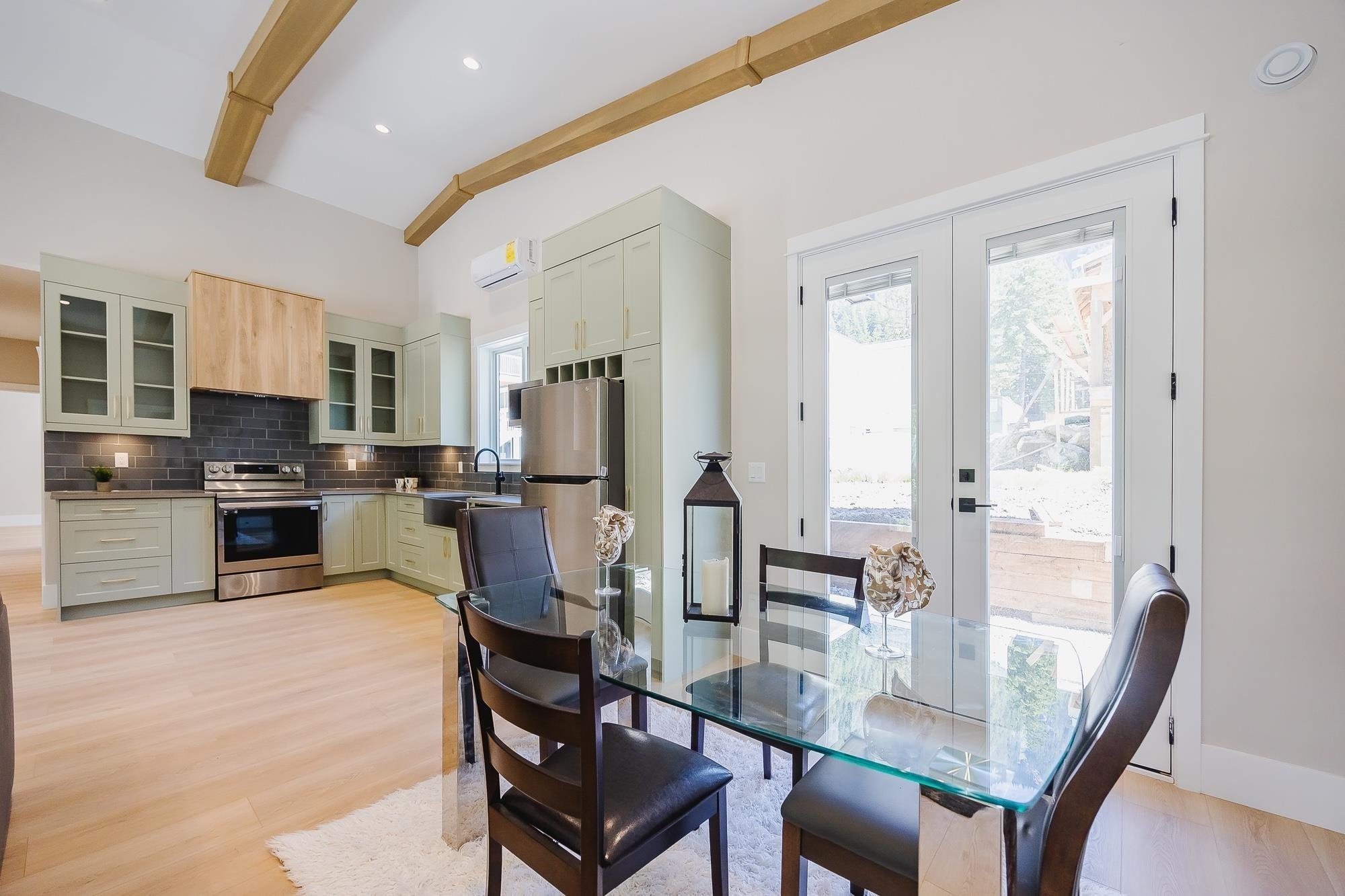 HG 184 71384 GROVE PLACE