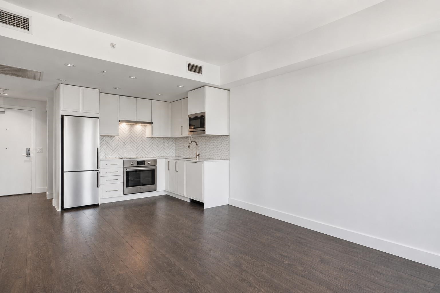 507 2435 KINGSWAY