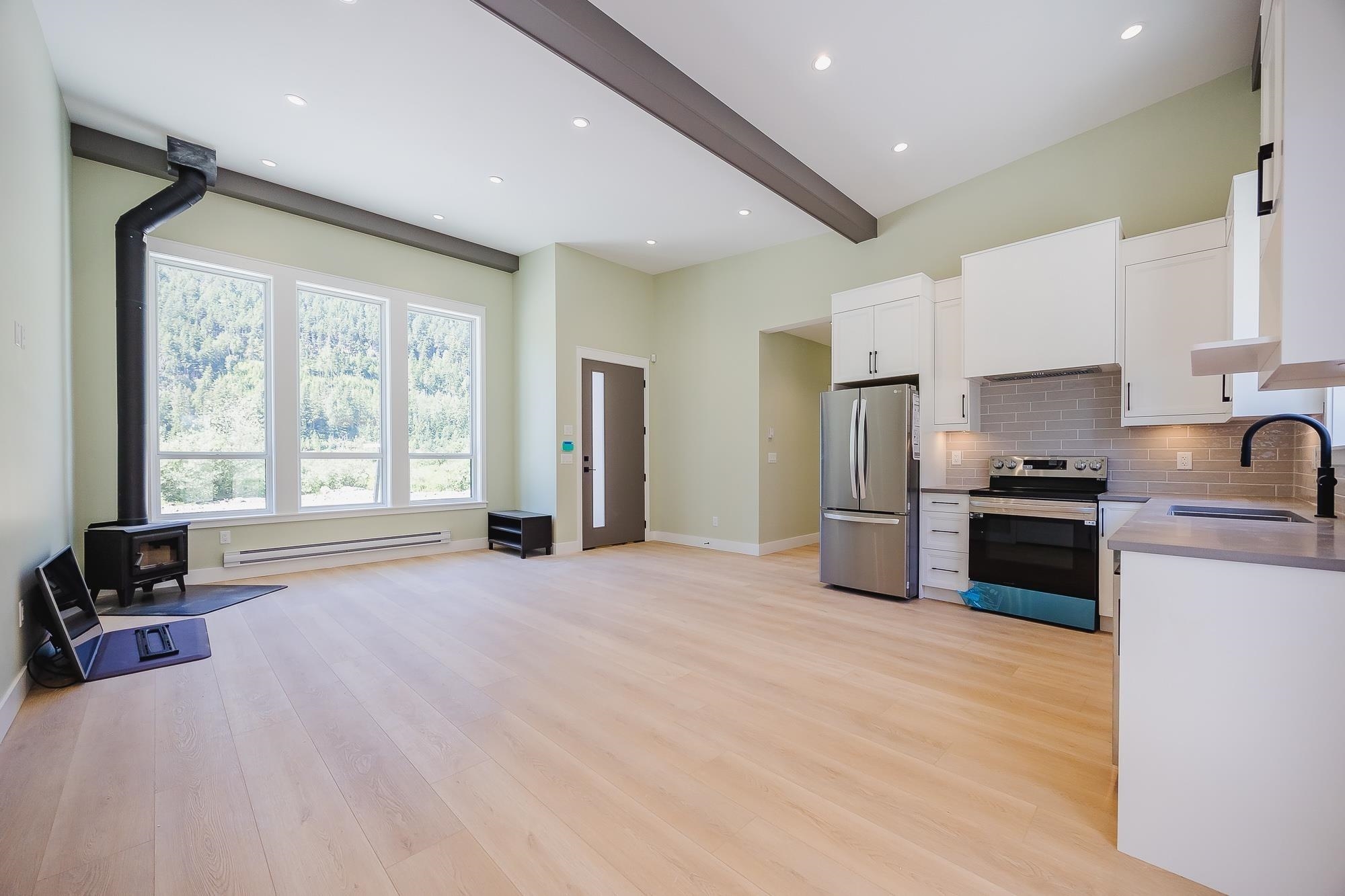 HG 187 71358 GROVE PLACE