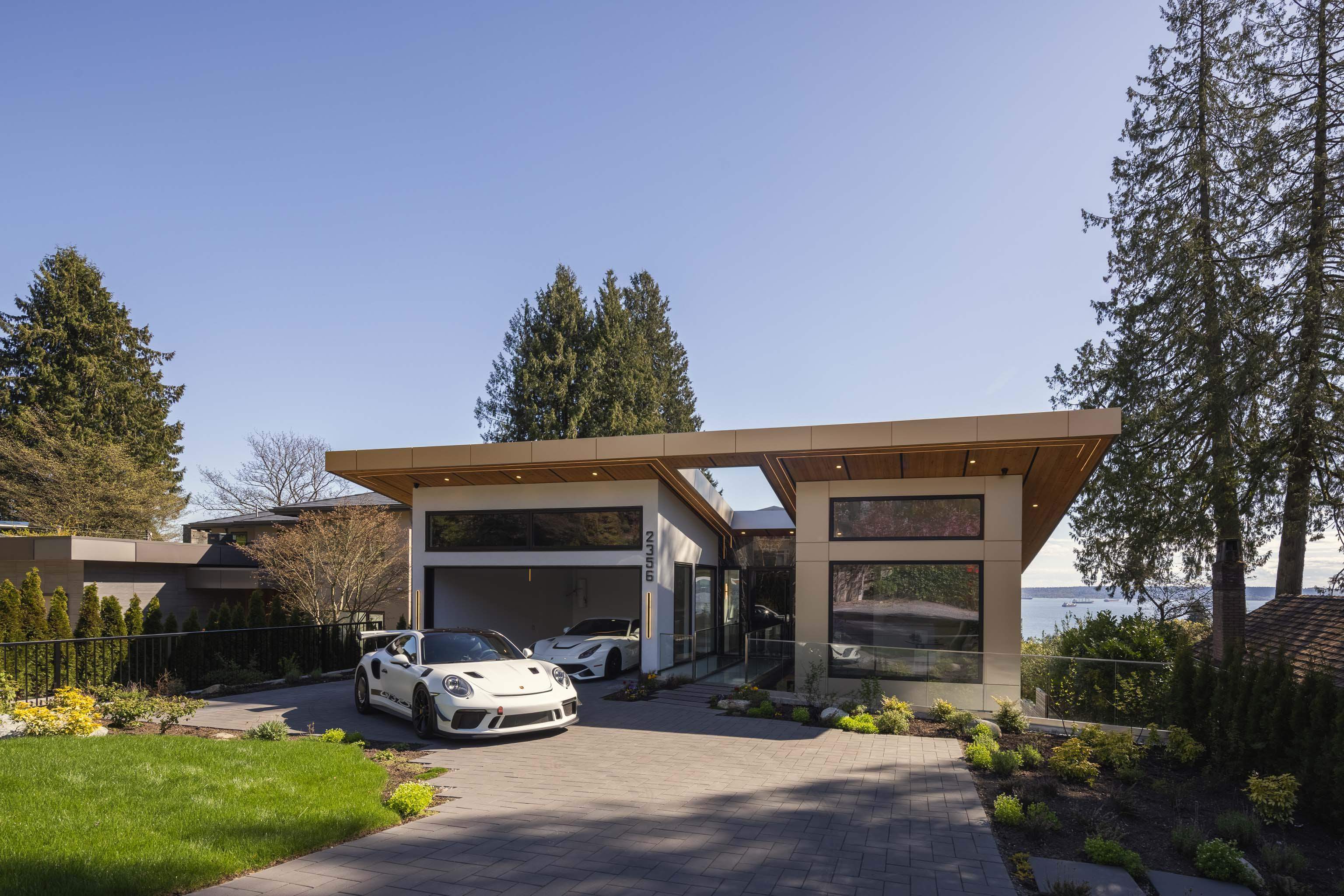 2356 OTTAWA AVENUE