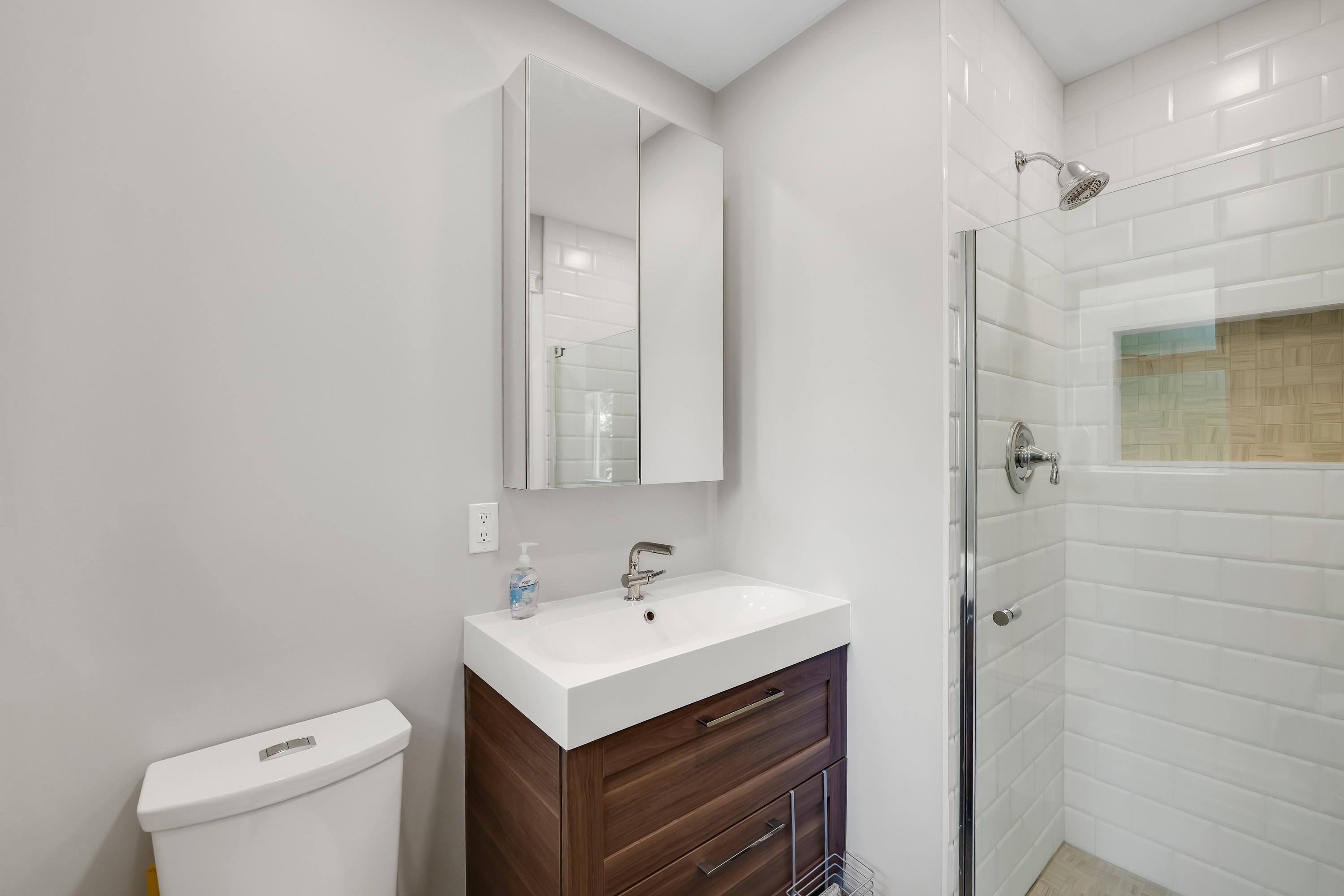 1510 MACDONALD PLACE