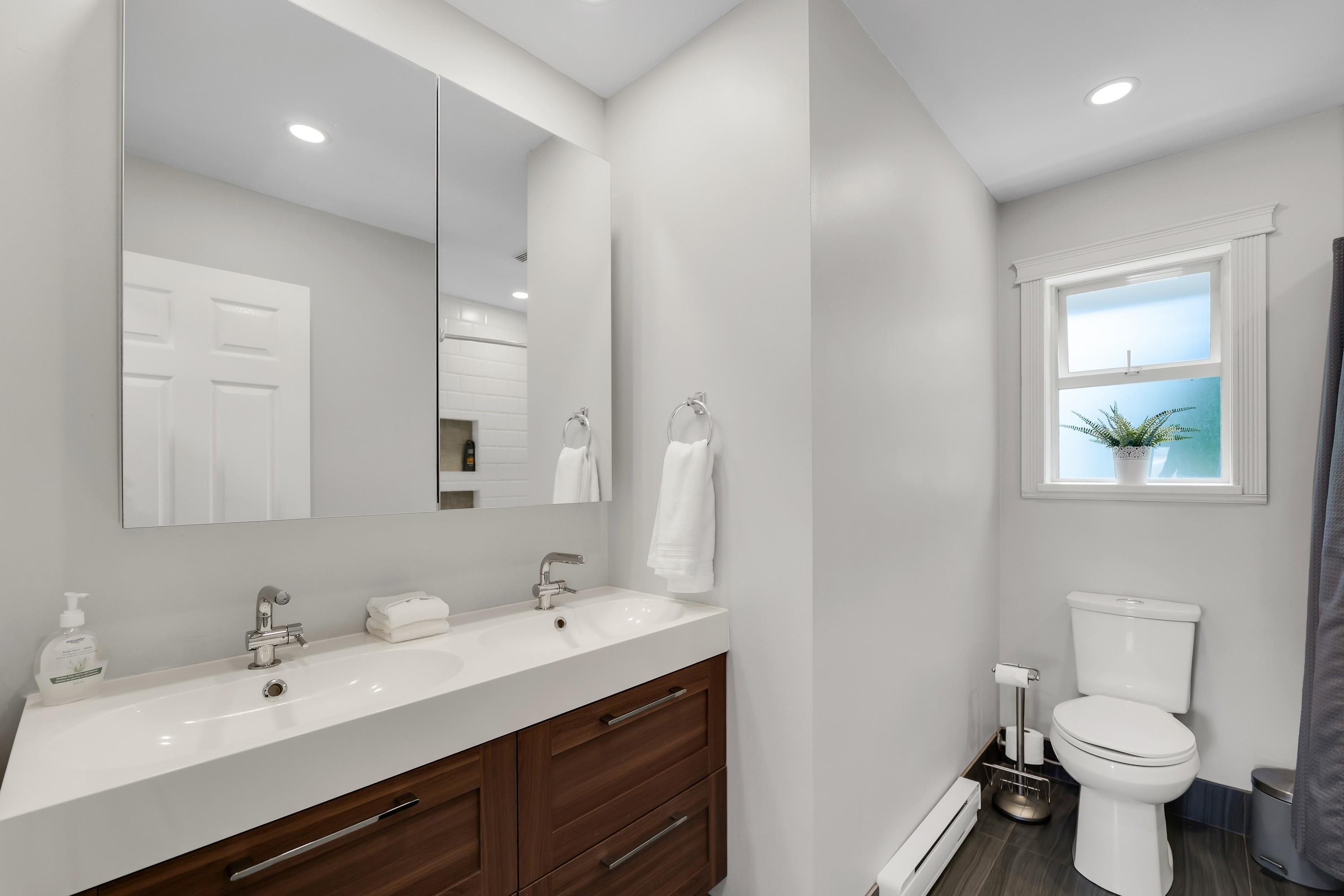 1510 MACDONALD PLACE