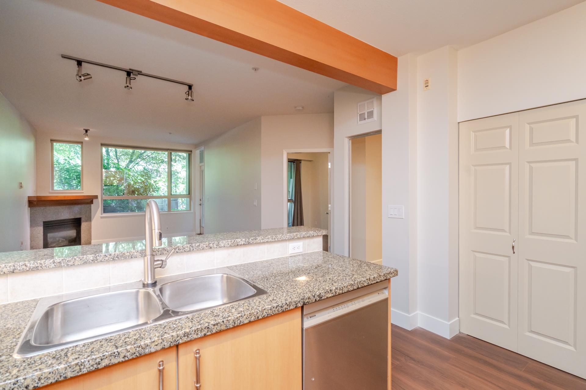 204 580 RAVEN WOODS DRIVE