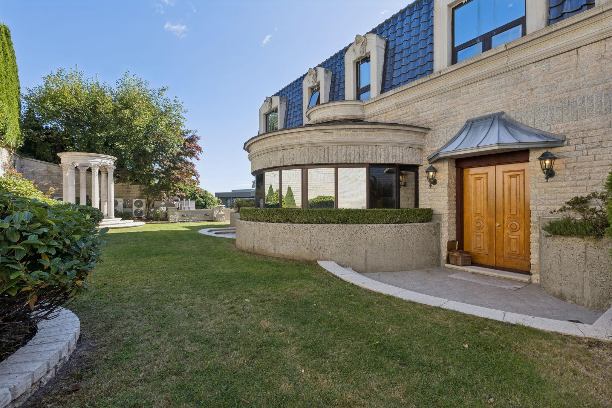 1471 BRAMWELL ROAD