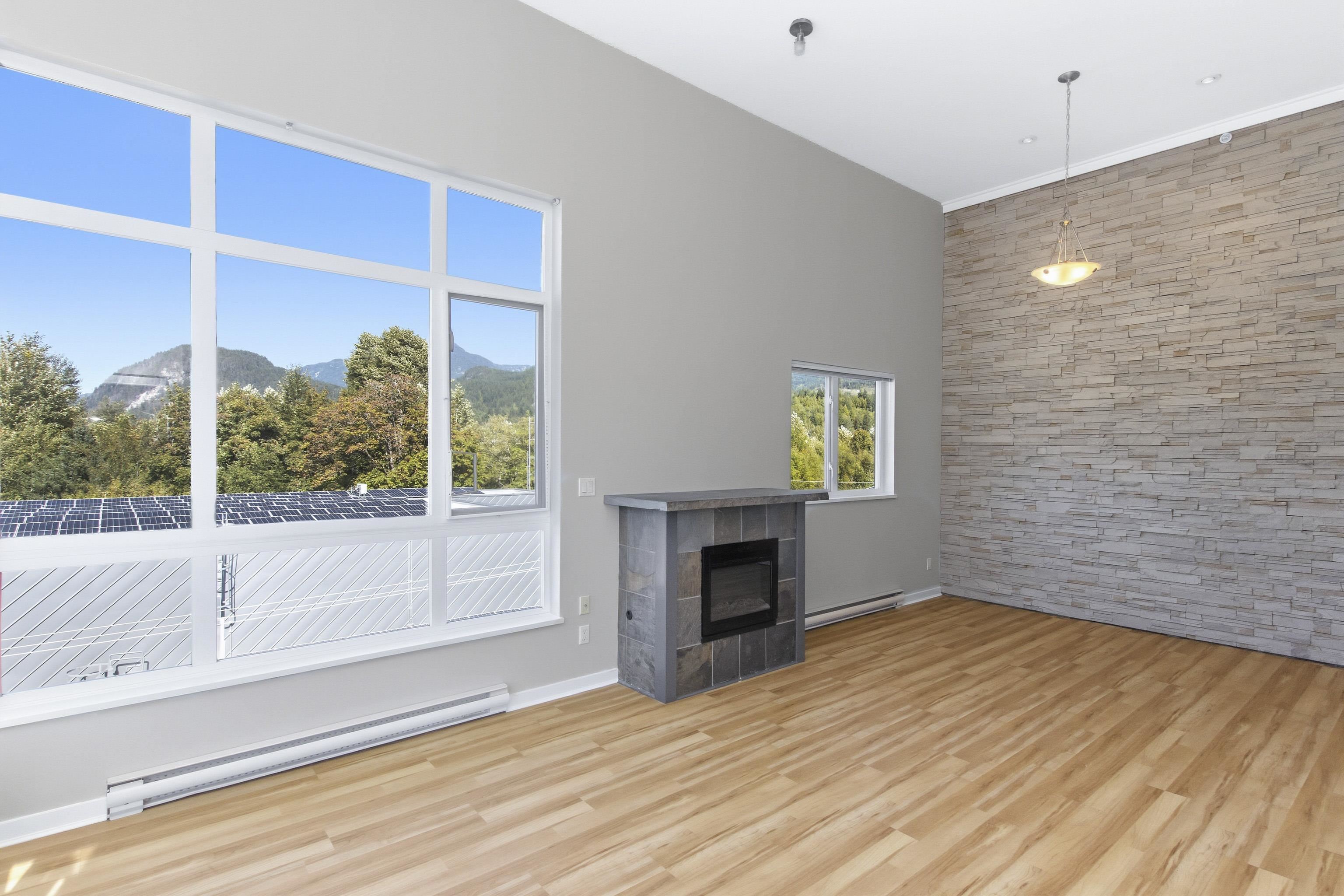 419 40437 TANTALUS ROAD