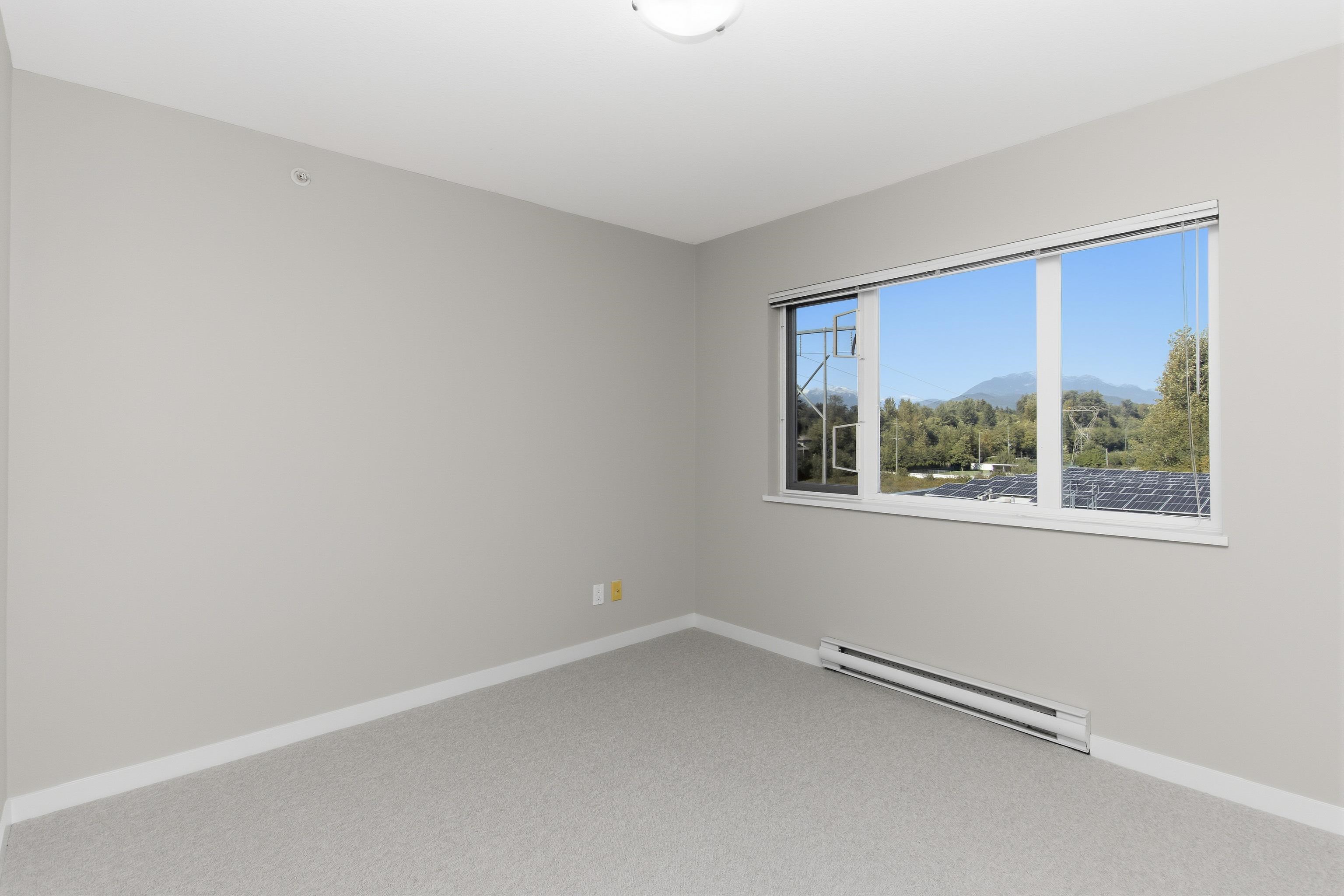 419 40437 TANTALUS ROAD
