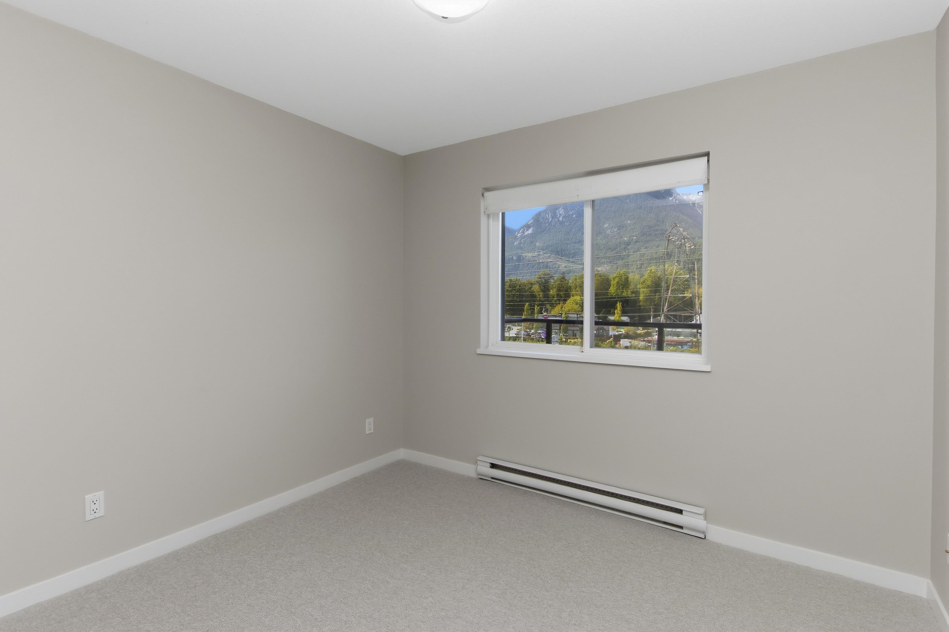419 40437 TANTALUS ROAD