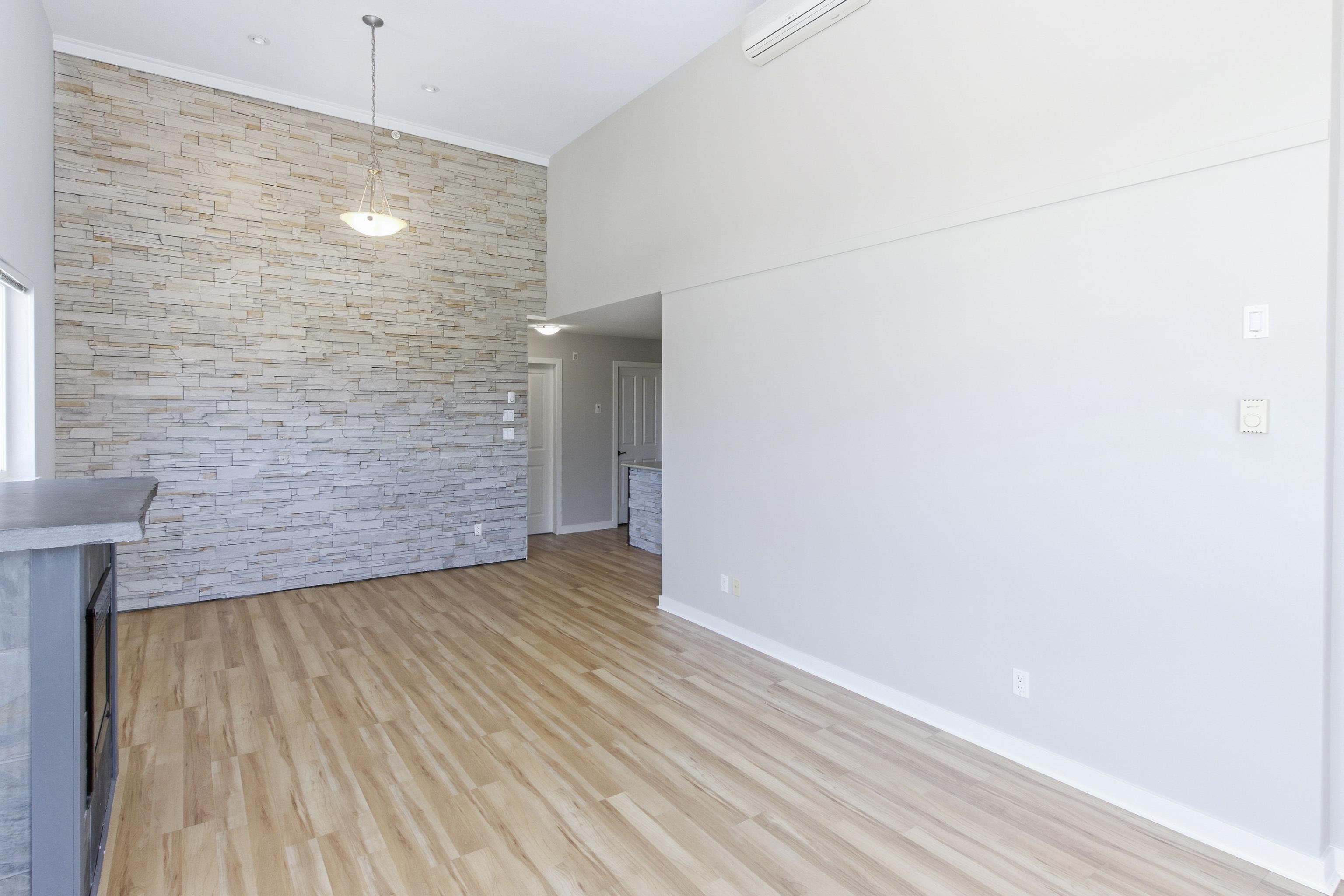 419 40437 TANTALUS ROAD
