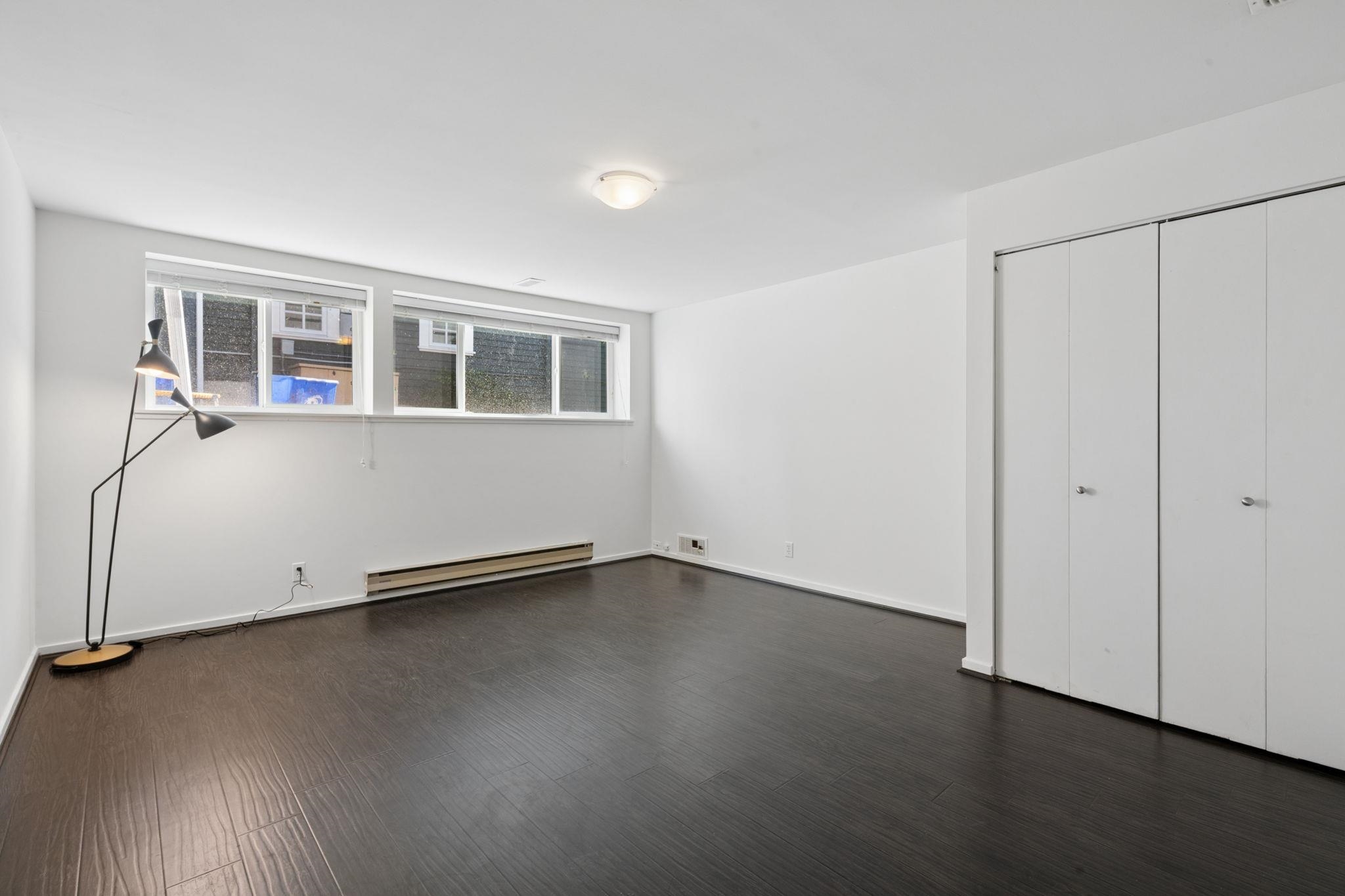 2288 KINGS AVENUE