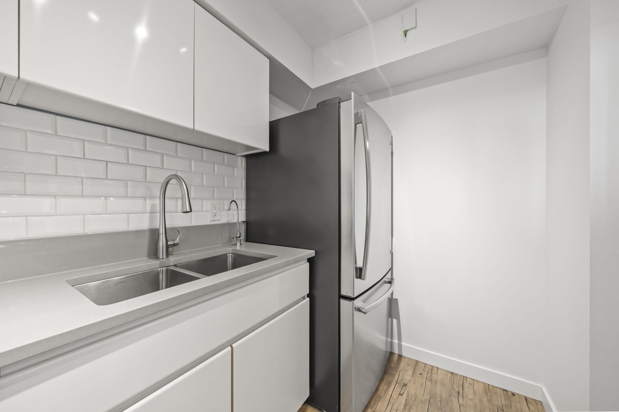 1504 3771 BARTLETT COURT