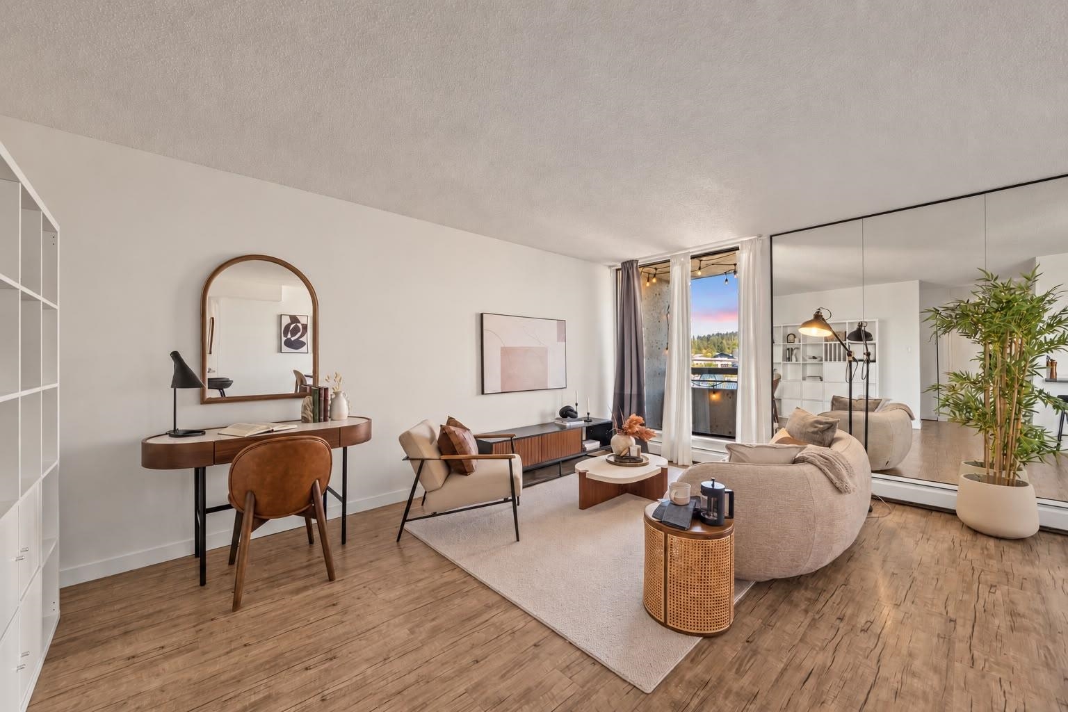 1504 3771 BARTLETT COURT