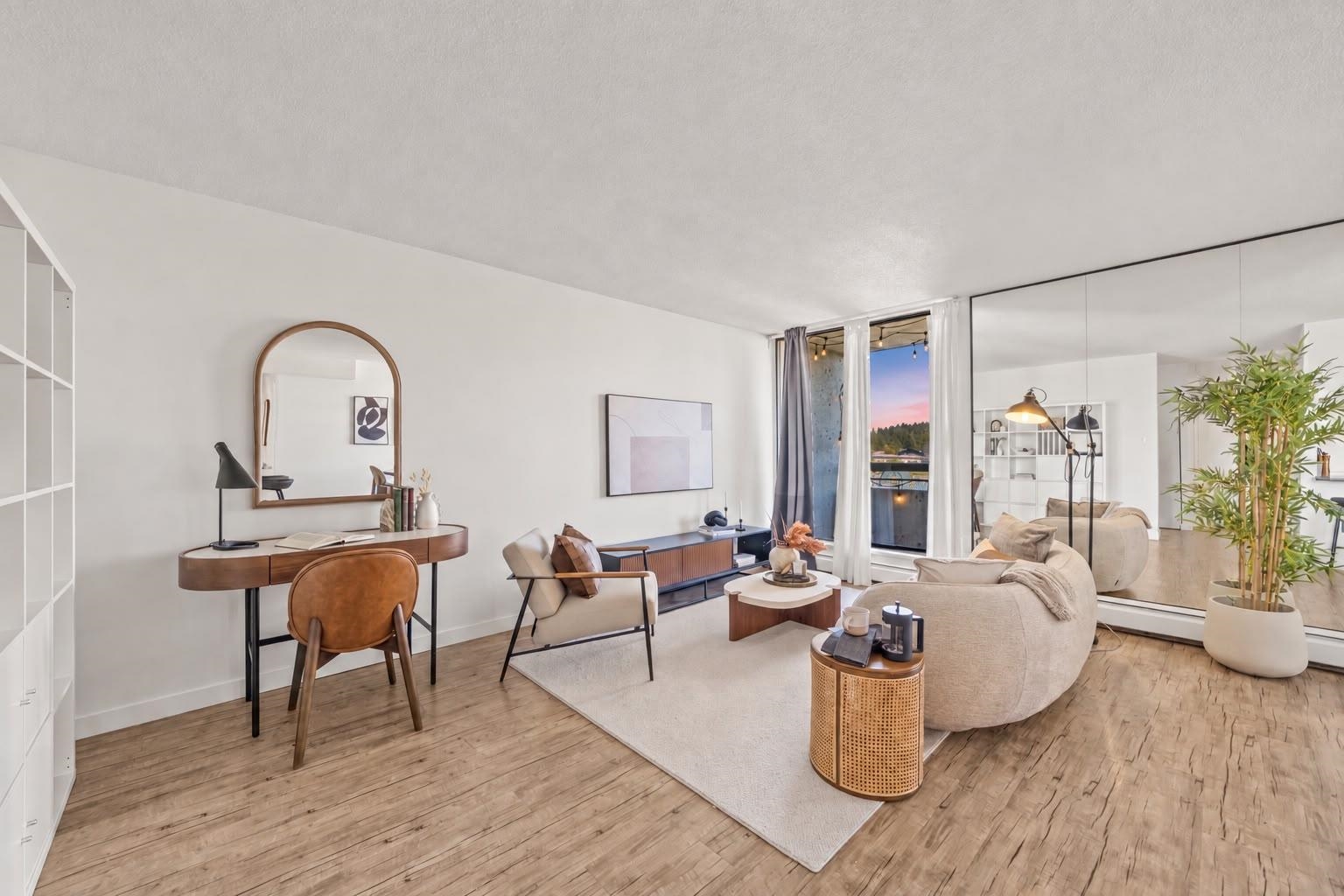 1504 3771 BARTLETT COURT