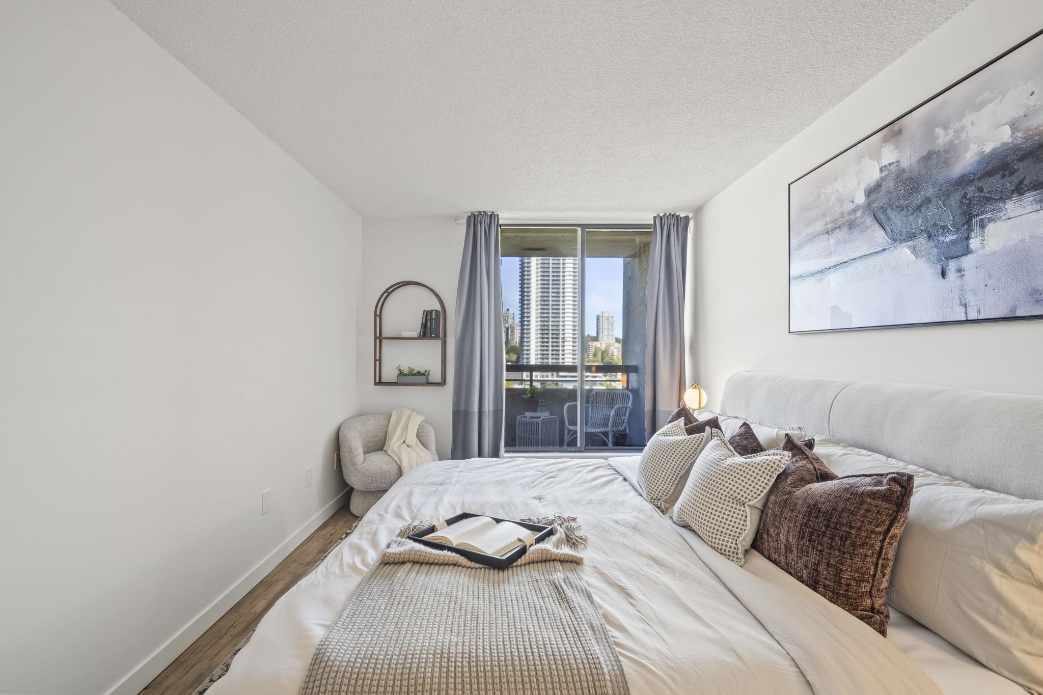 1504 3771 BARTLETT COURT
