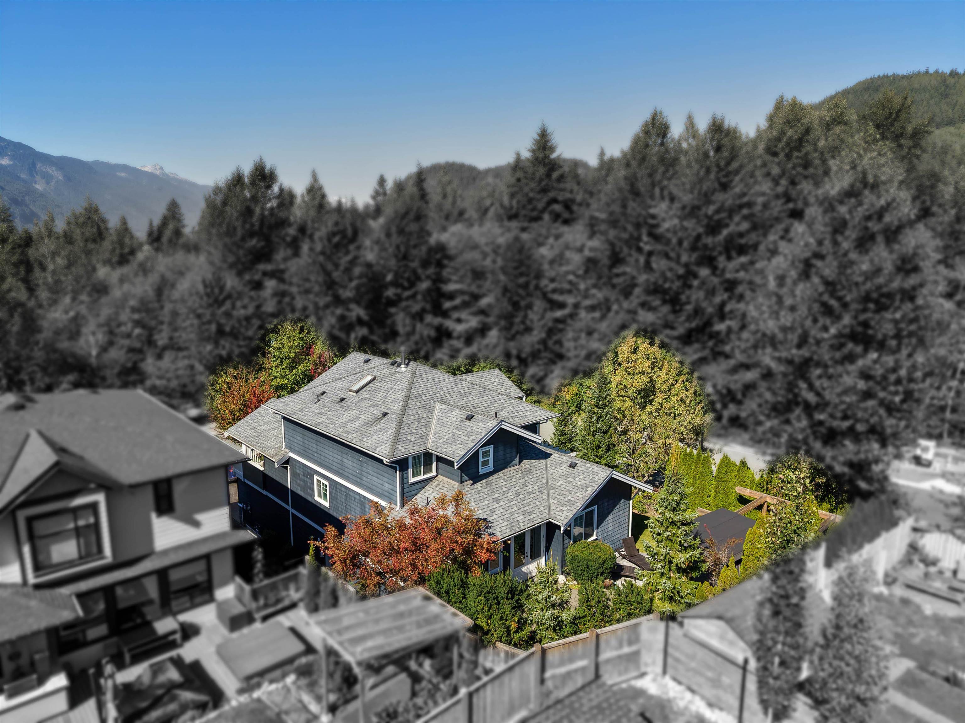 1001 JAY CRESCENT