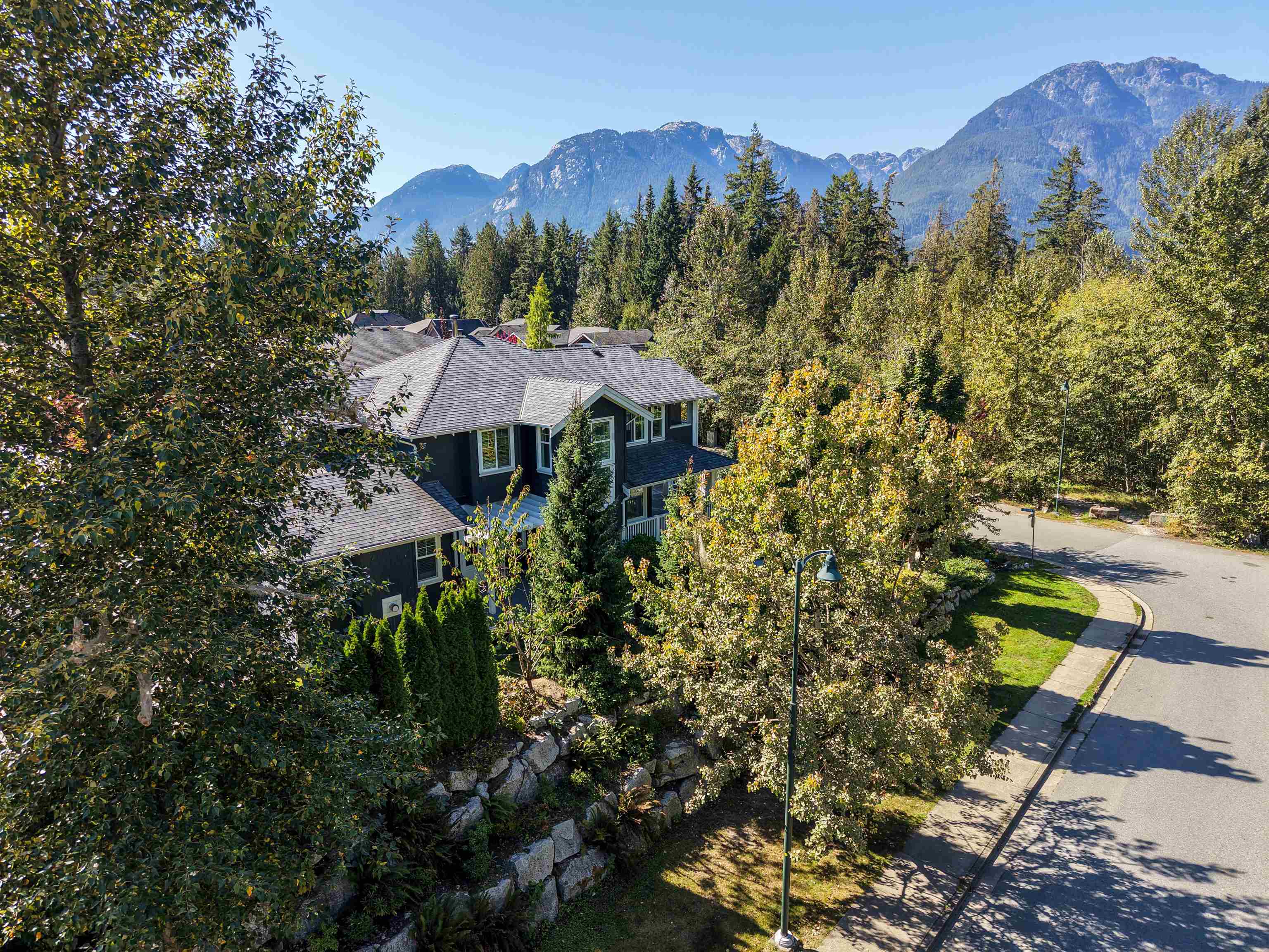 1001 JAY CRESCENT