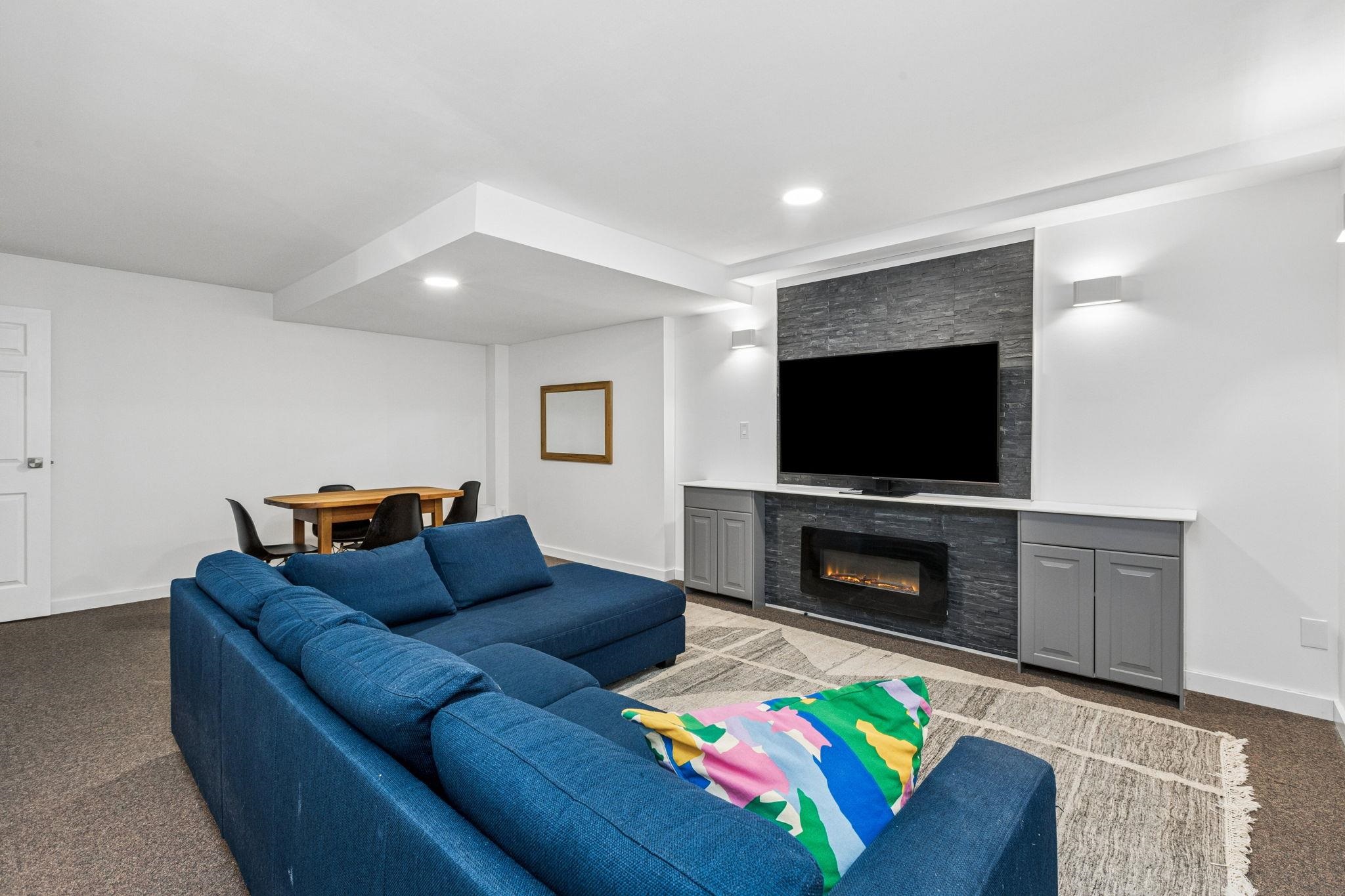 5709 OWL COURT