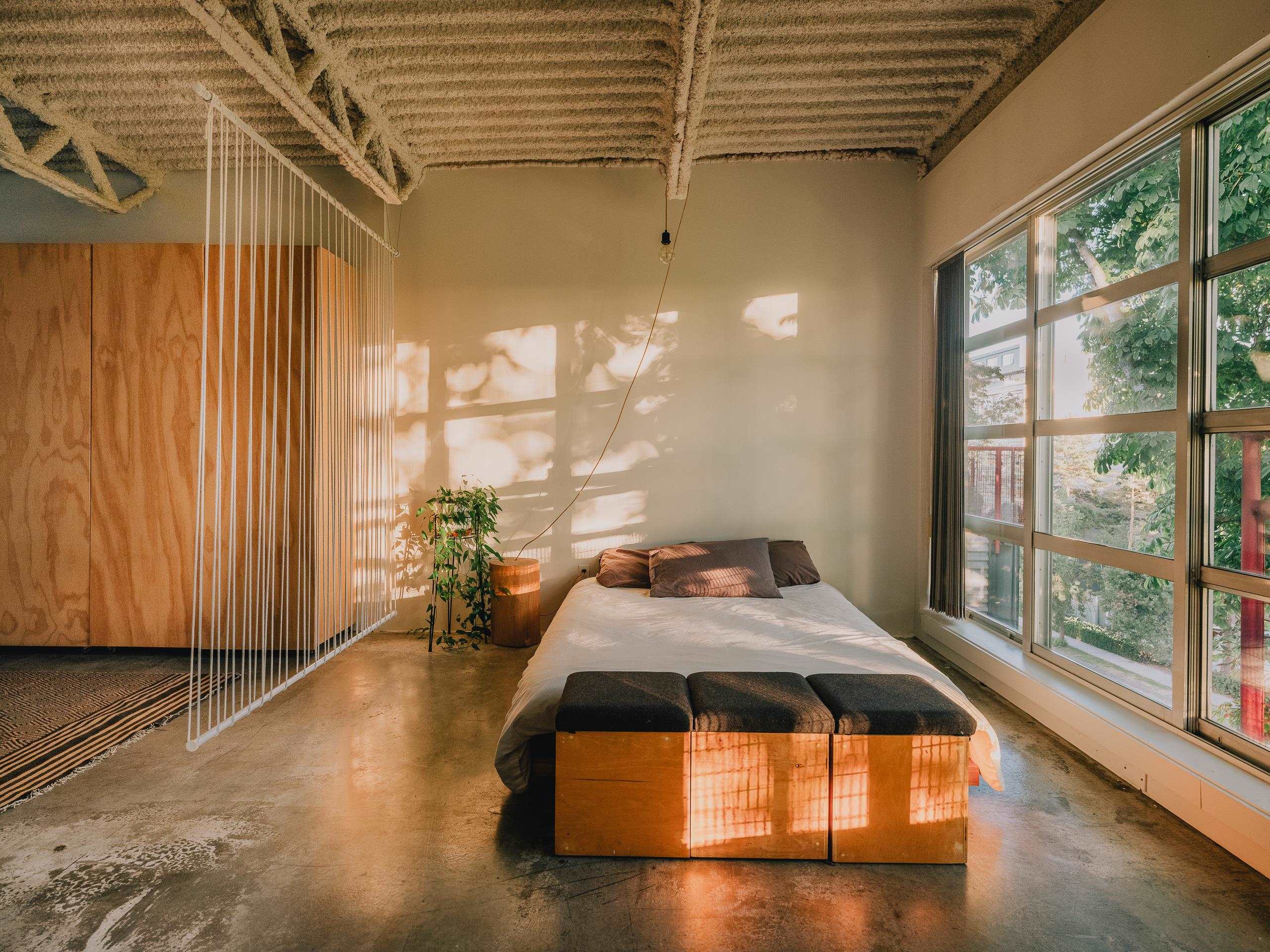 422 350 E 2ND AVENUE