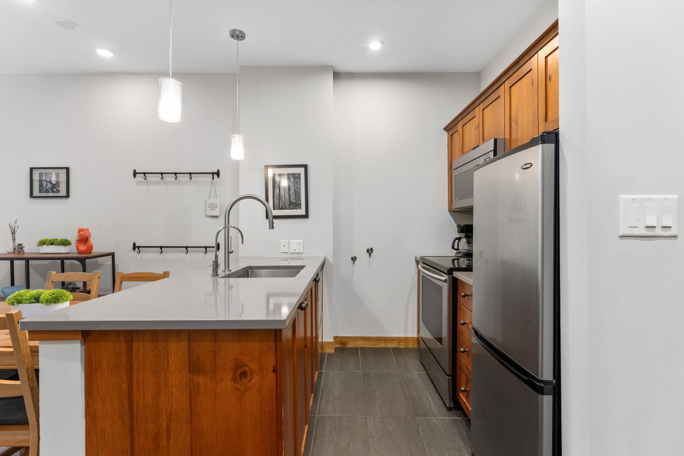 222 4660 BLACKCOMB WAY