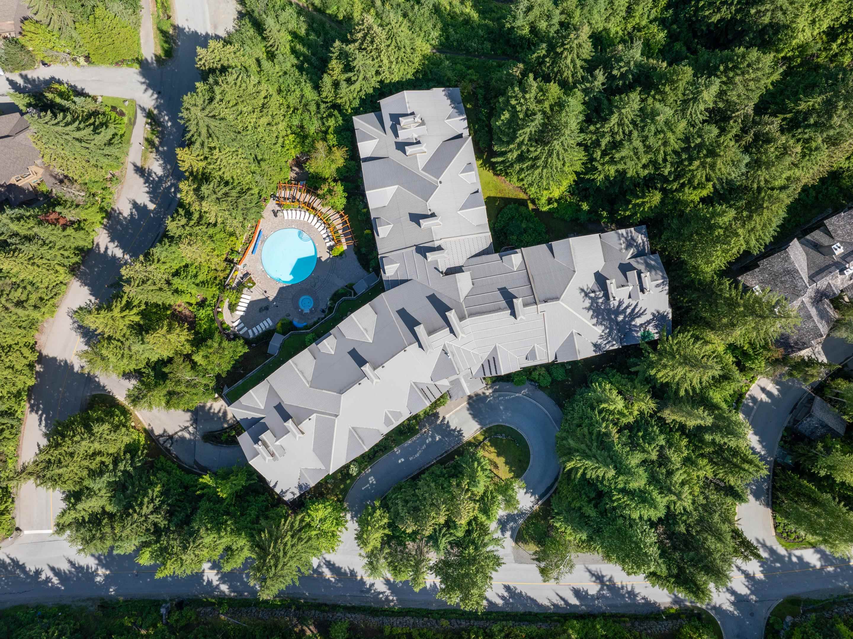 222 4660 BLACKCOMB WAY