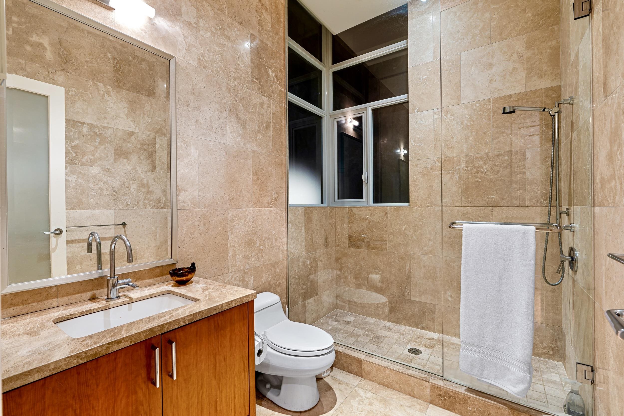 402 2245 TWIN CREEK PLACE