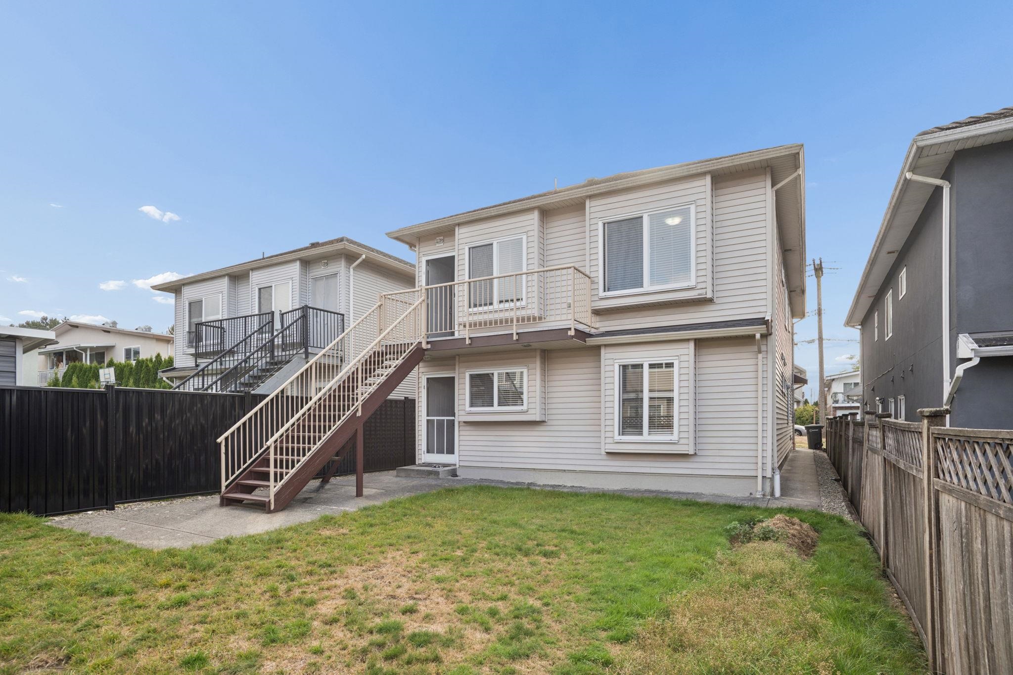 7487 ROSEWOOD STREET