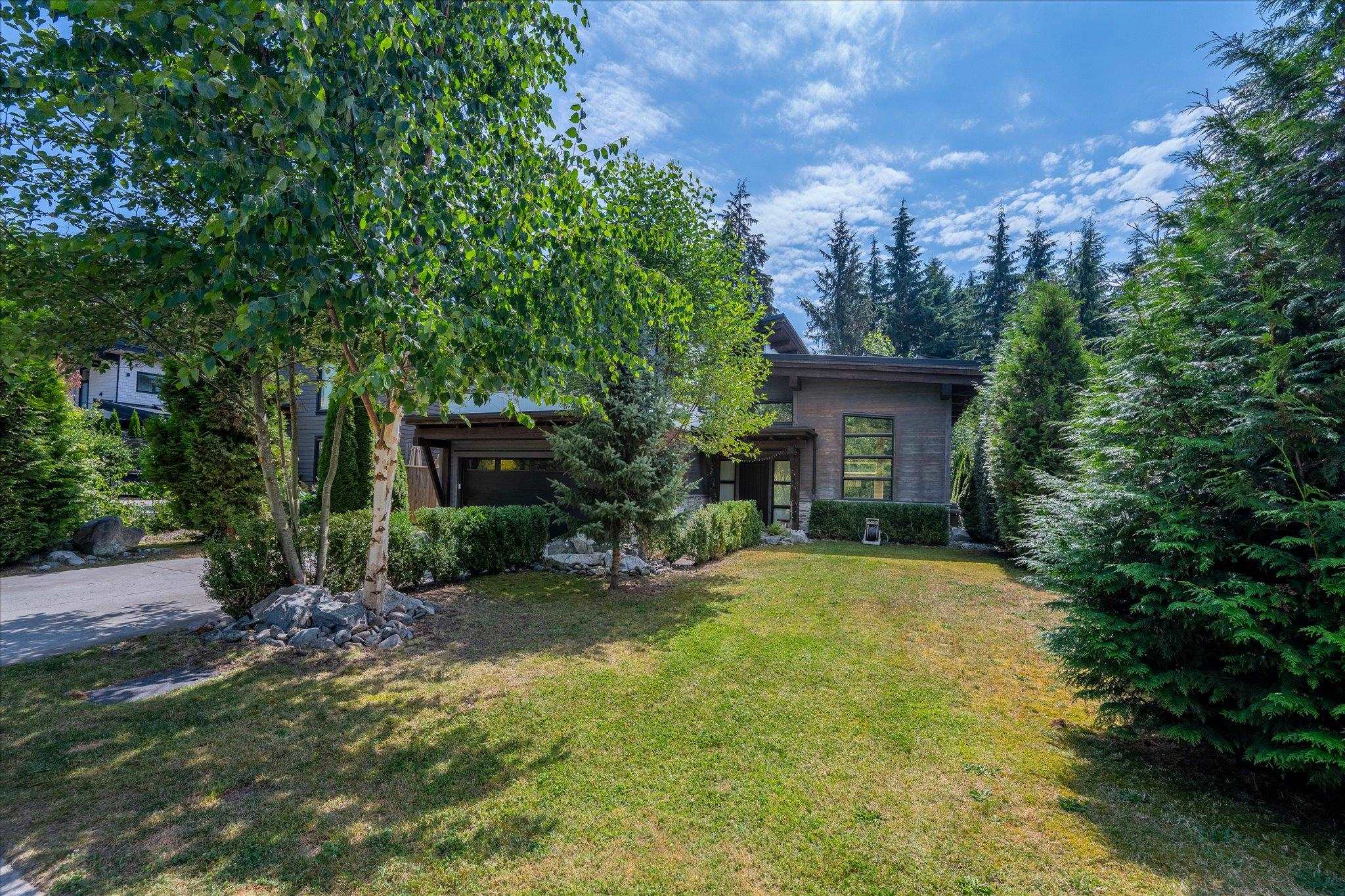3324 MAMQUAM ROAD