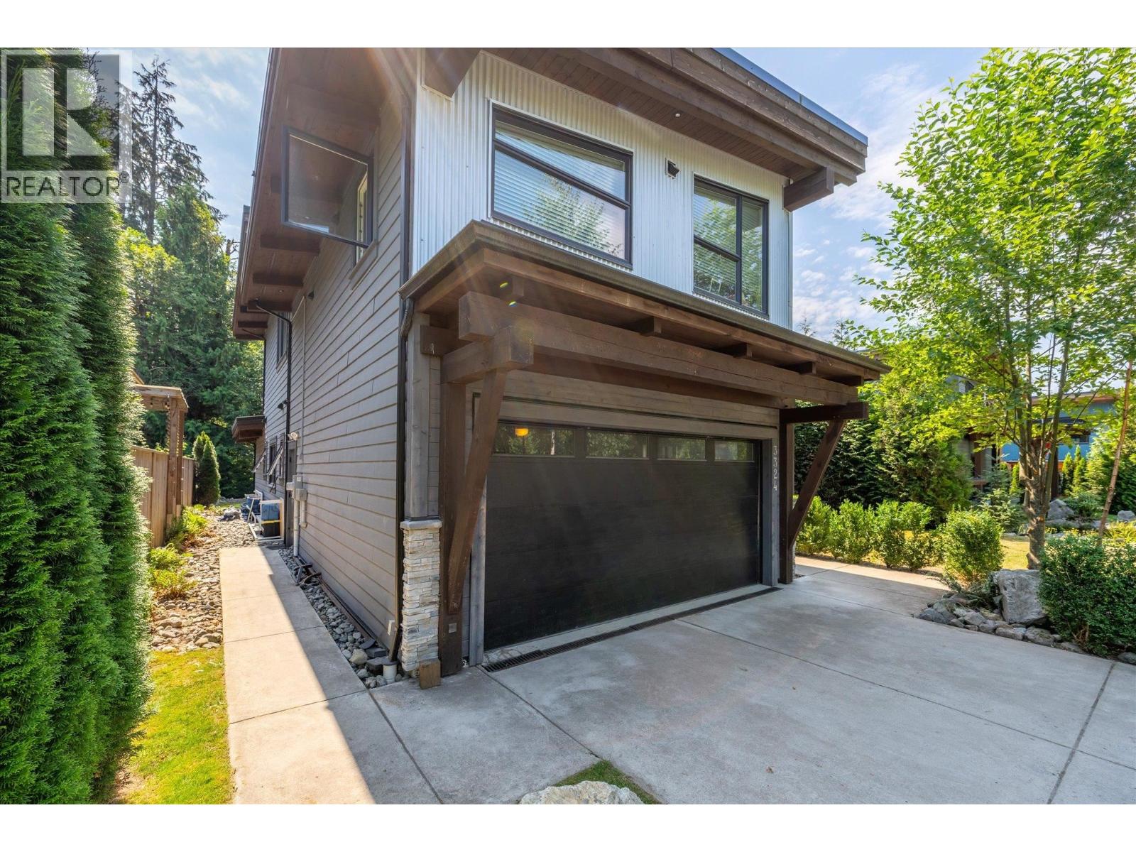 3324 MAMQUAM ROAD