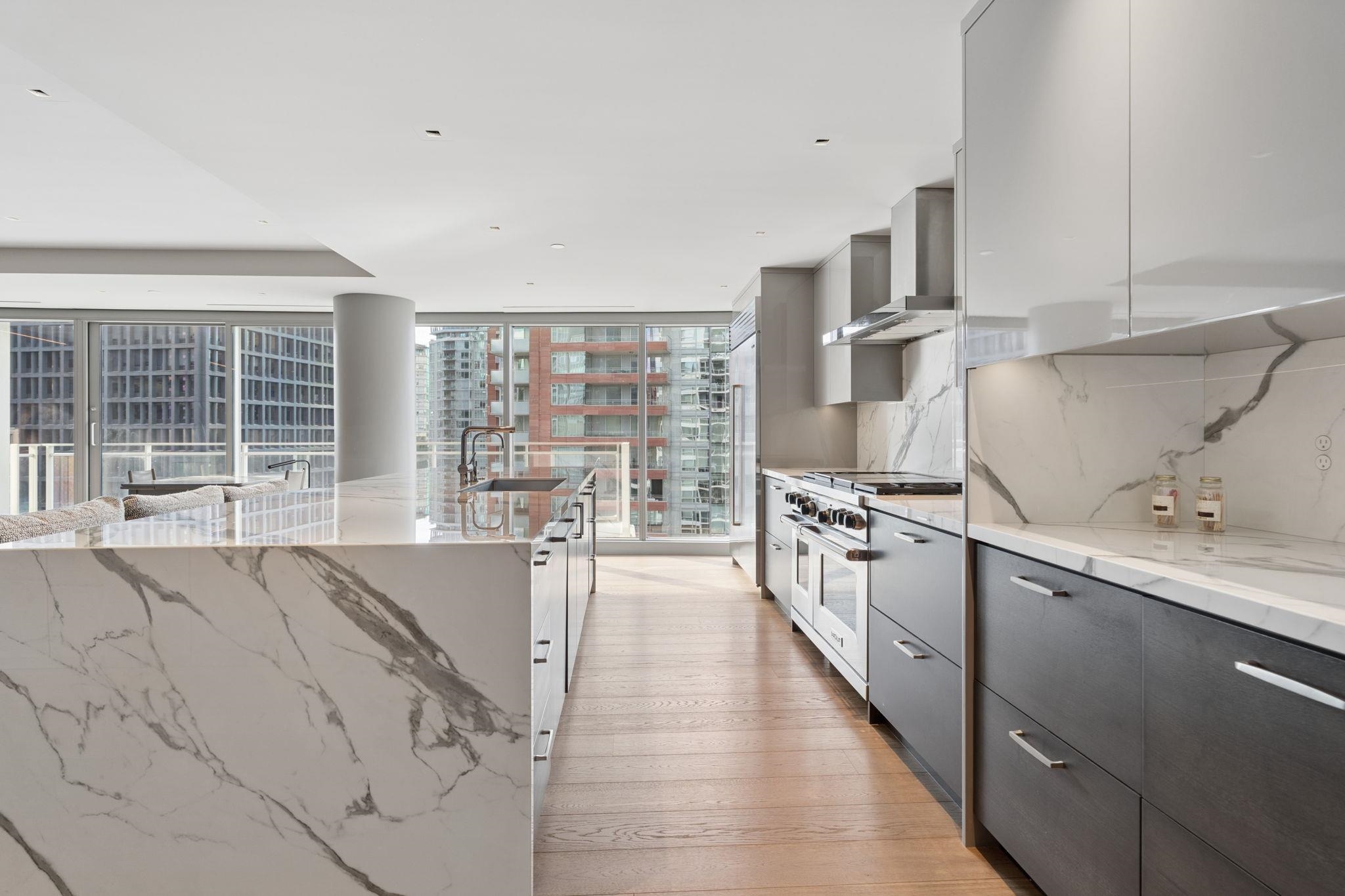 1701 1139 W CORDOVA STREET