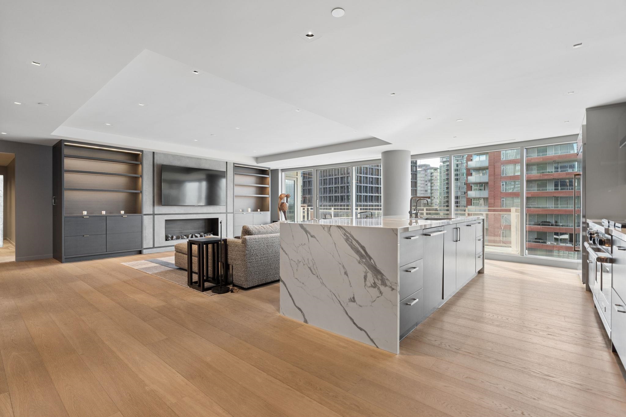 1701 1139 W CORDOVA STREET