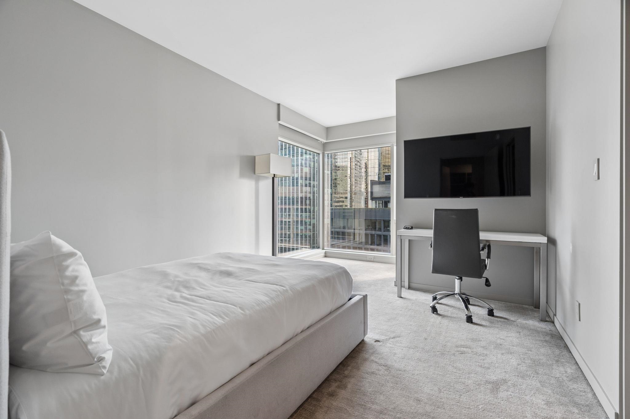 1701 1139 W CORDOVA STREET