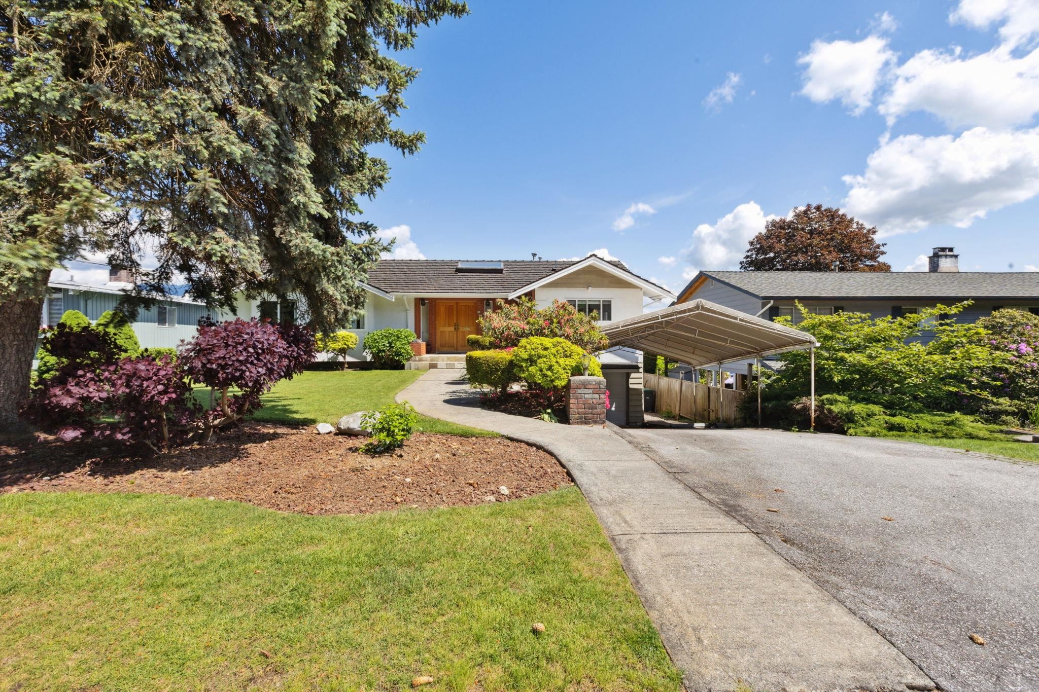 474 FAIRWAY DRIVE