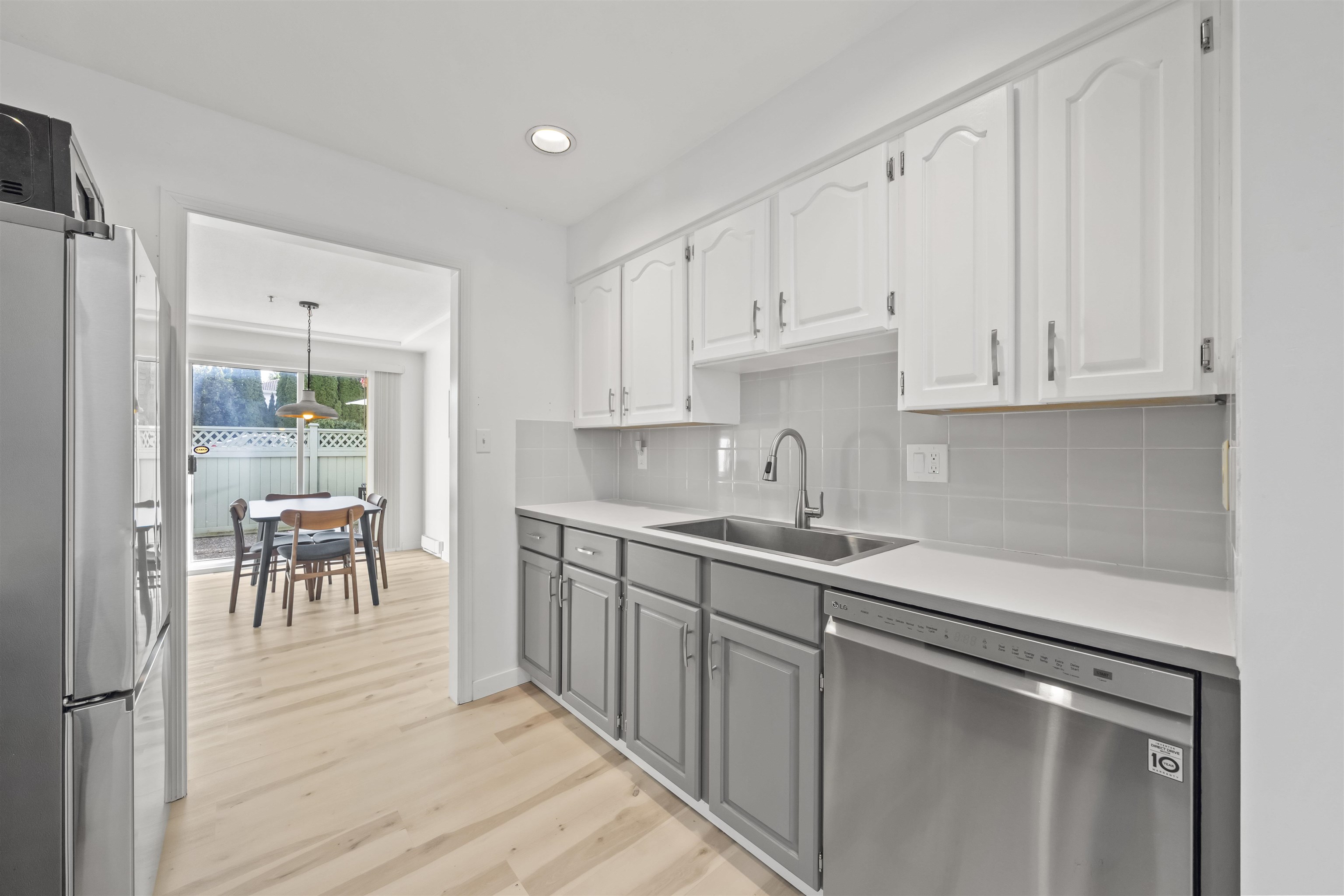 1 7110 BARNET ROAD