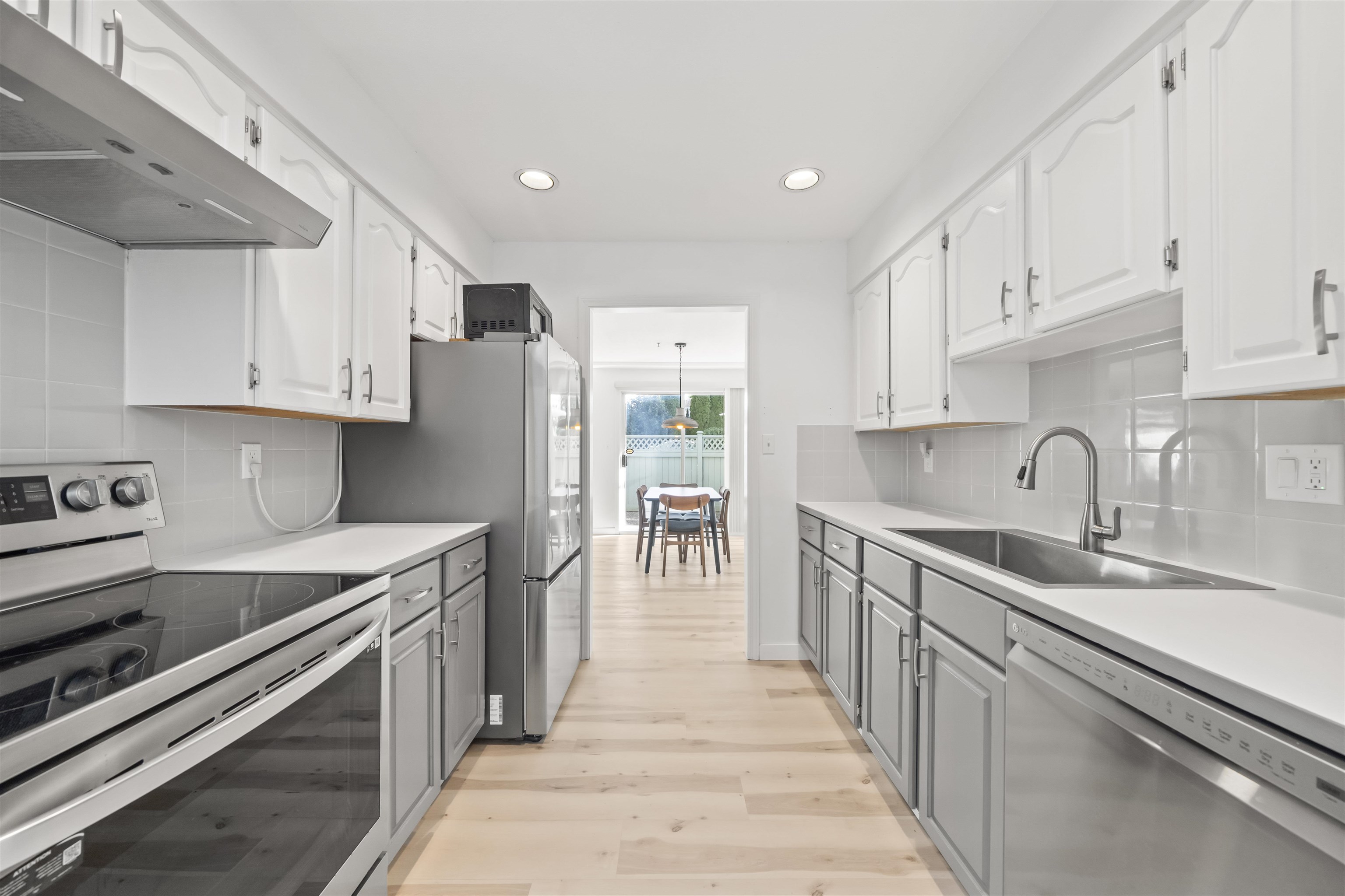 1 7110 BARNET ROAD