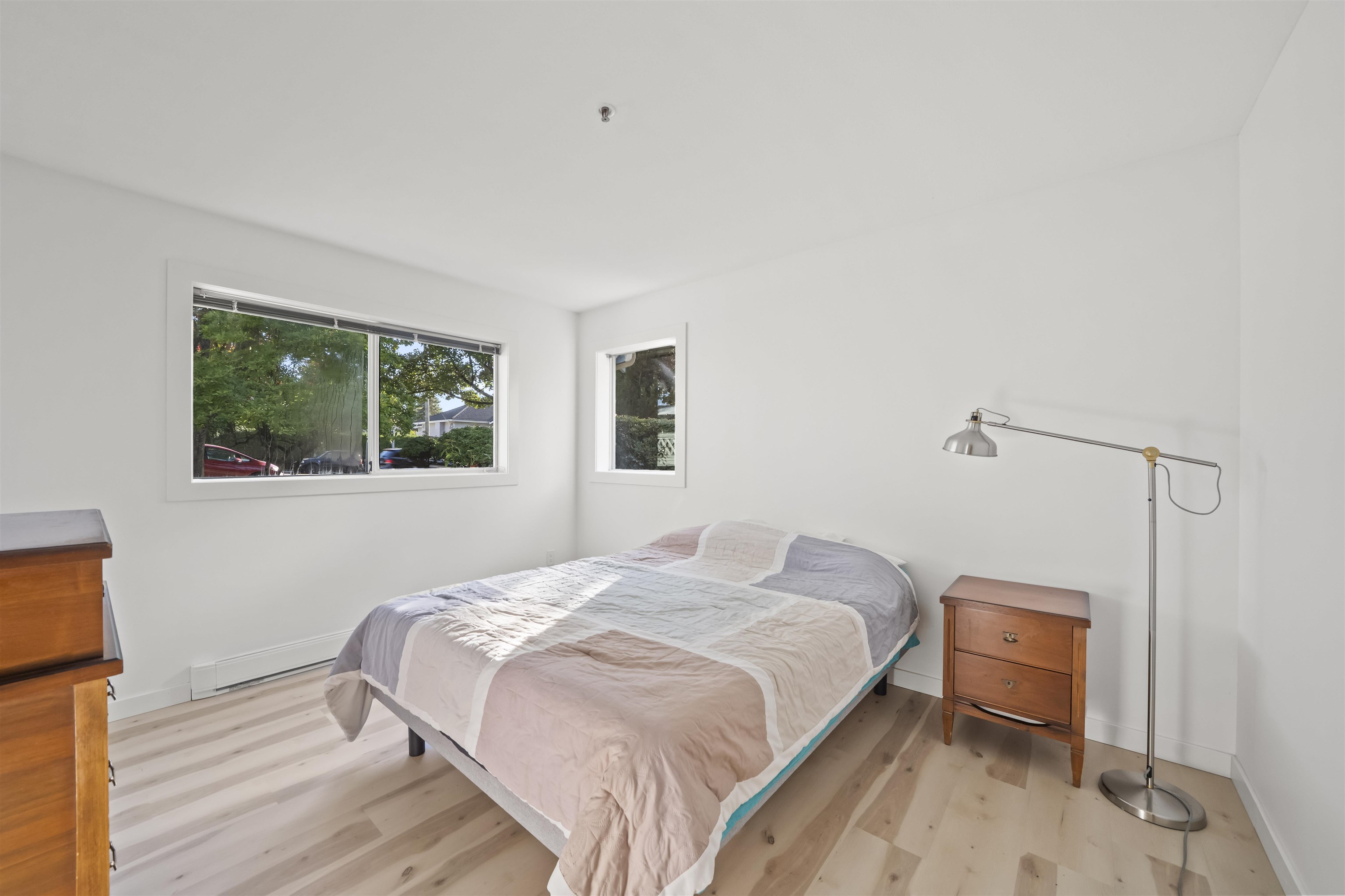 1 7110 BARNET ROAD