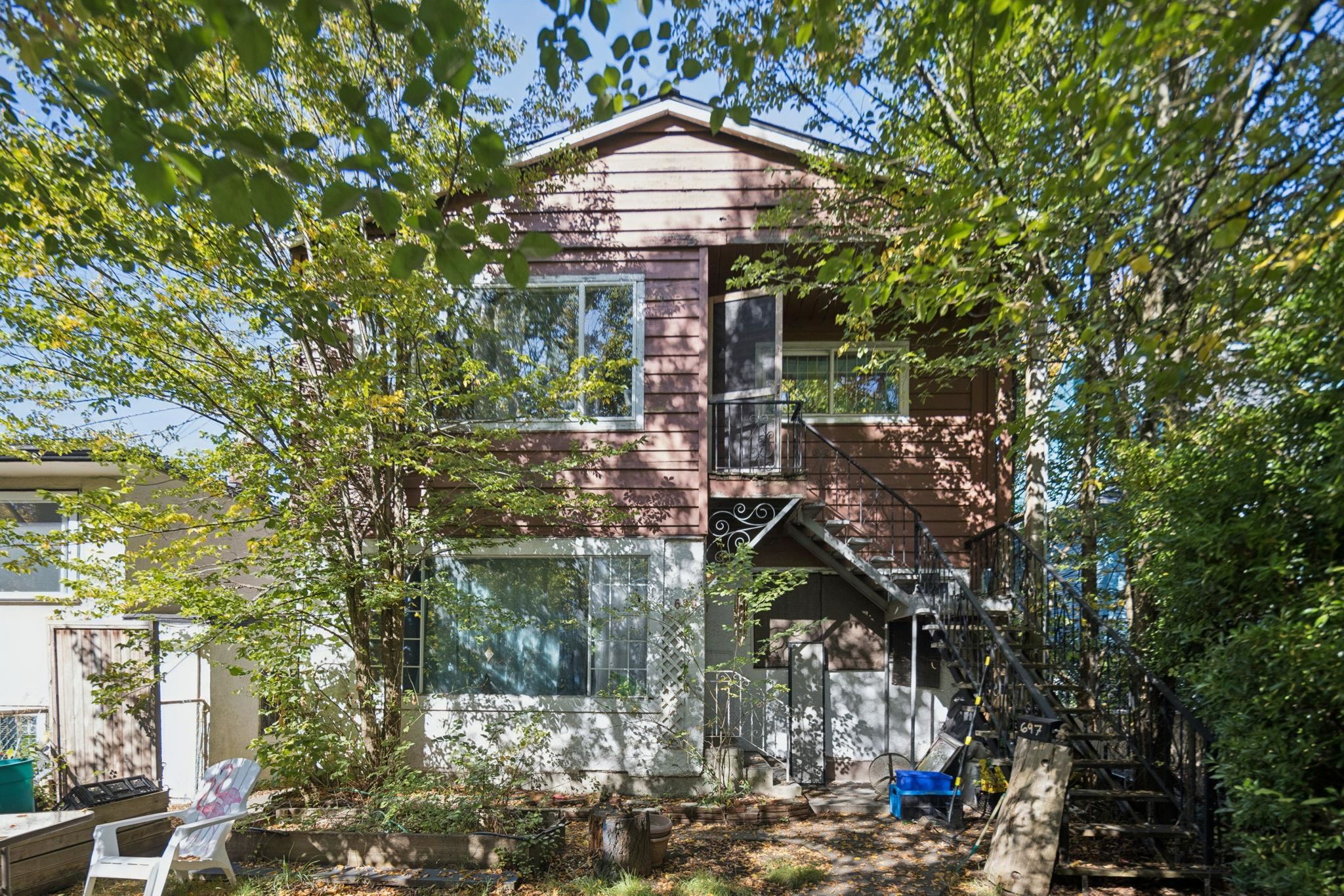 695 E 12TH AVENUE