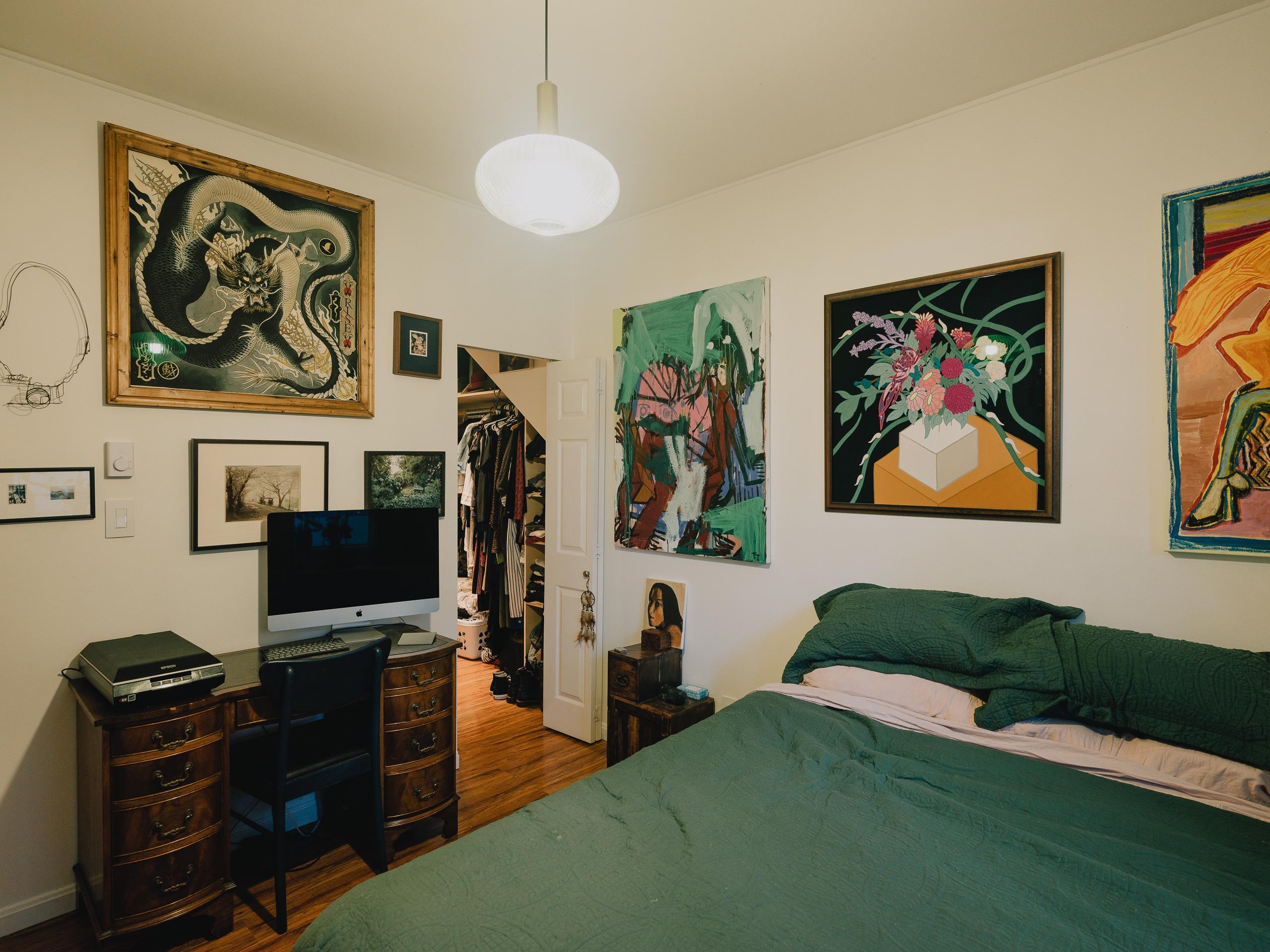25 5988 HASTINGS STREET