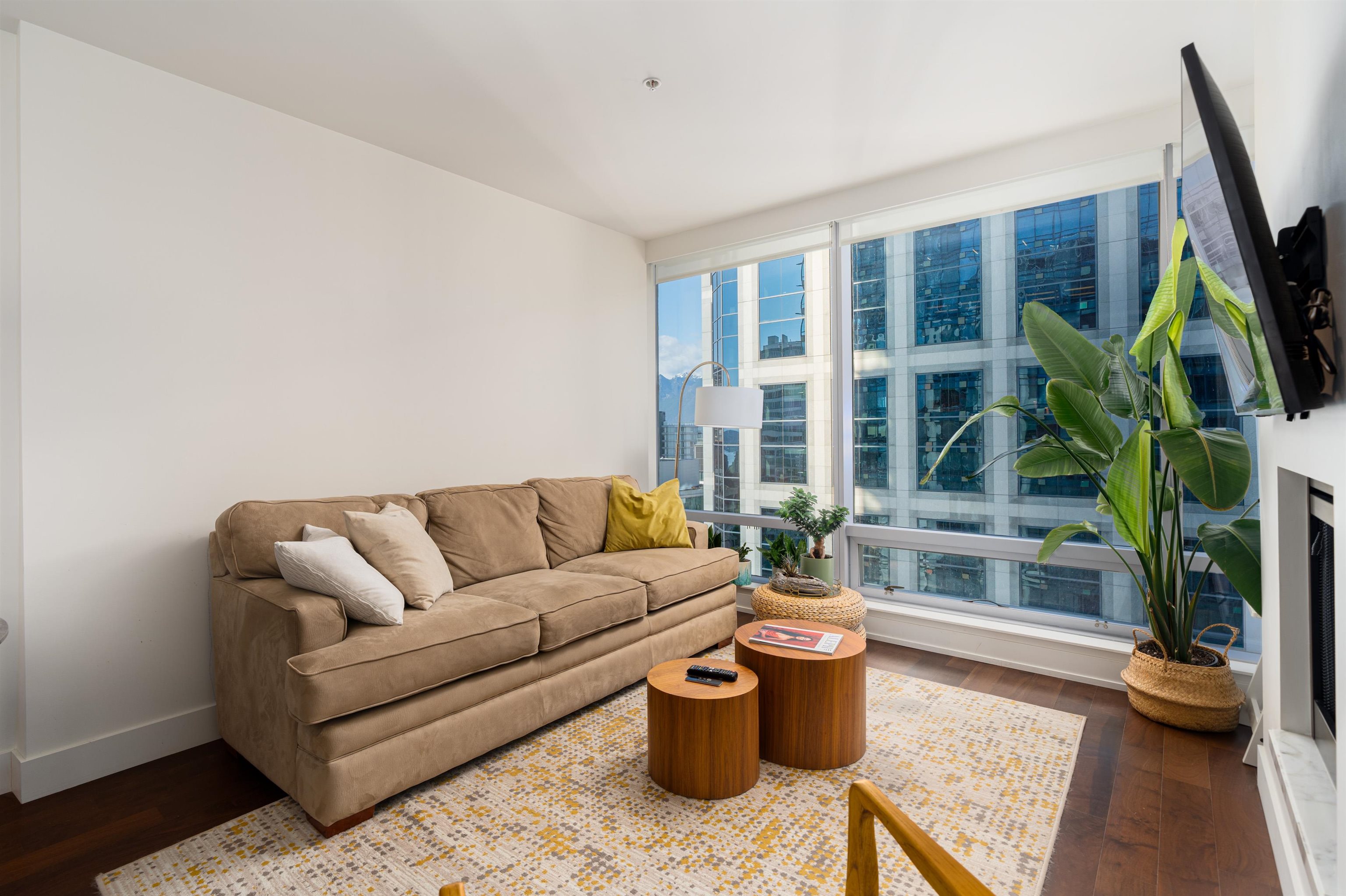 2704 1111 ALBERNI STREET