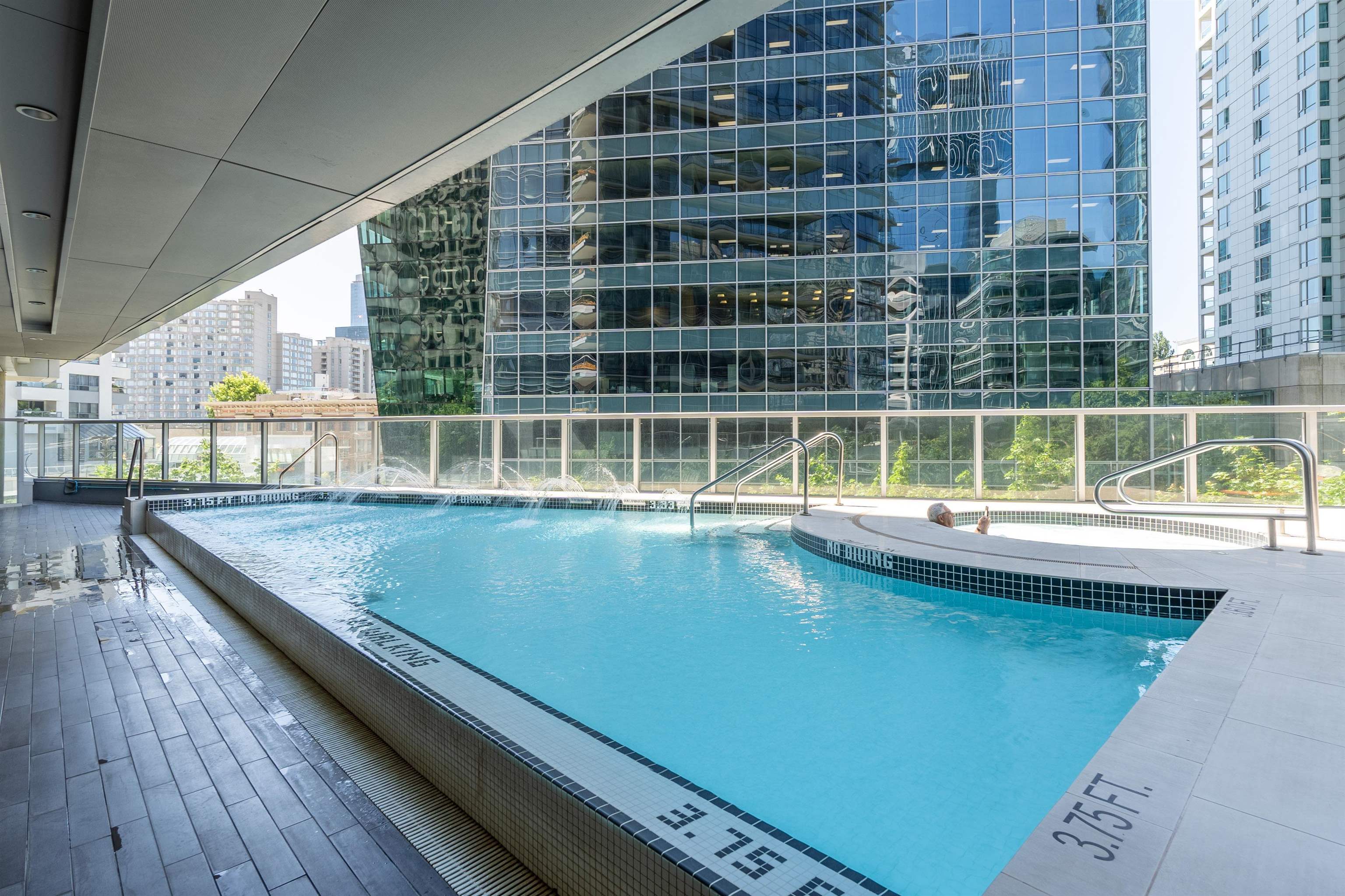 2704 1111 ALBERNI STREET