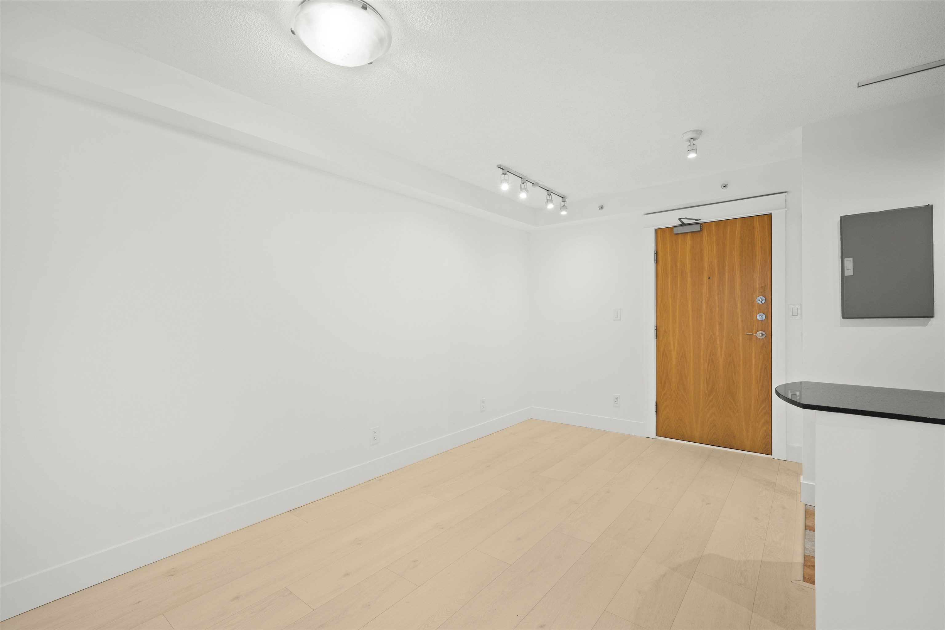 2501 63 KEEFER PLACE