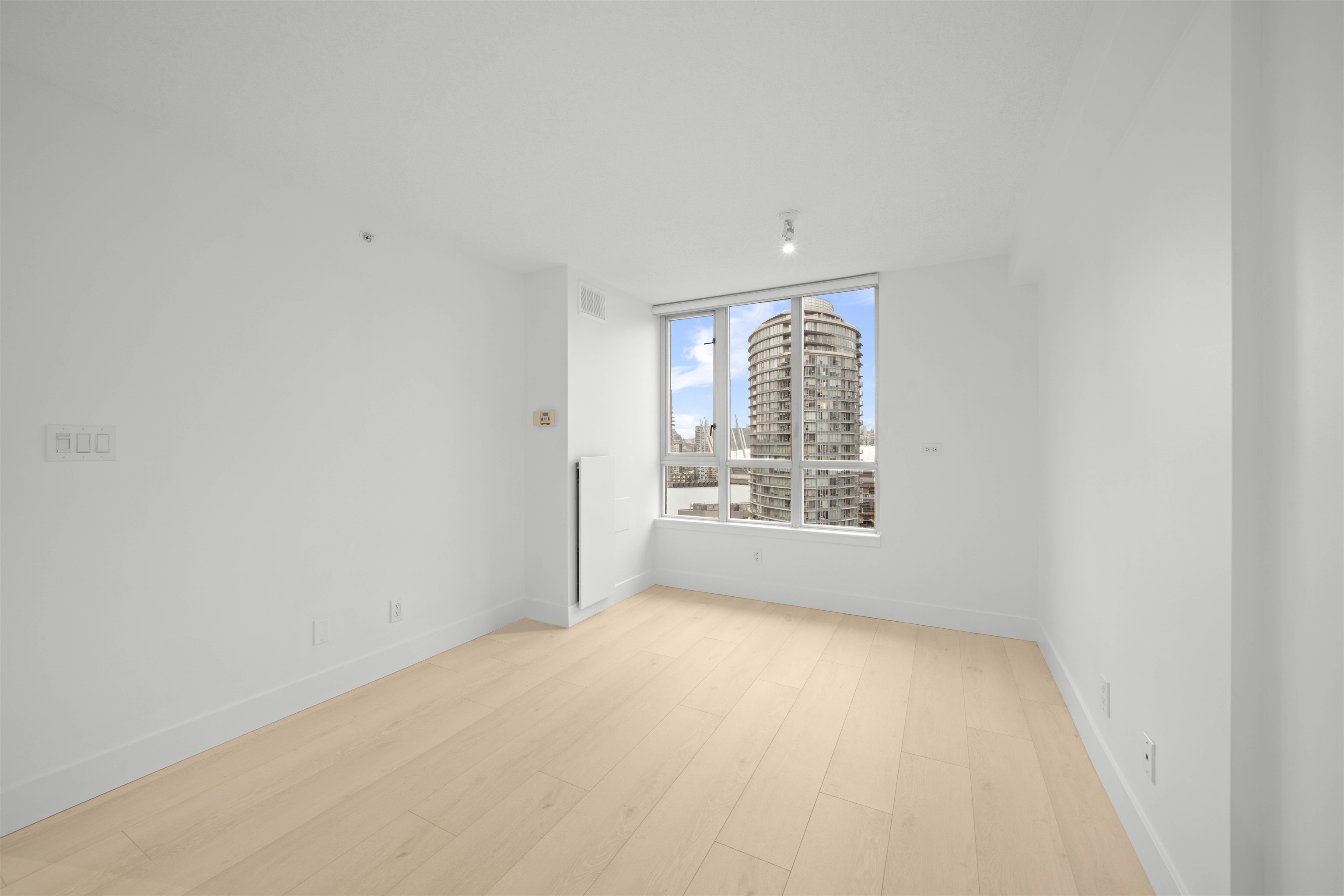 2501 63 KEEFER PLACE