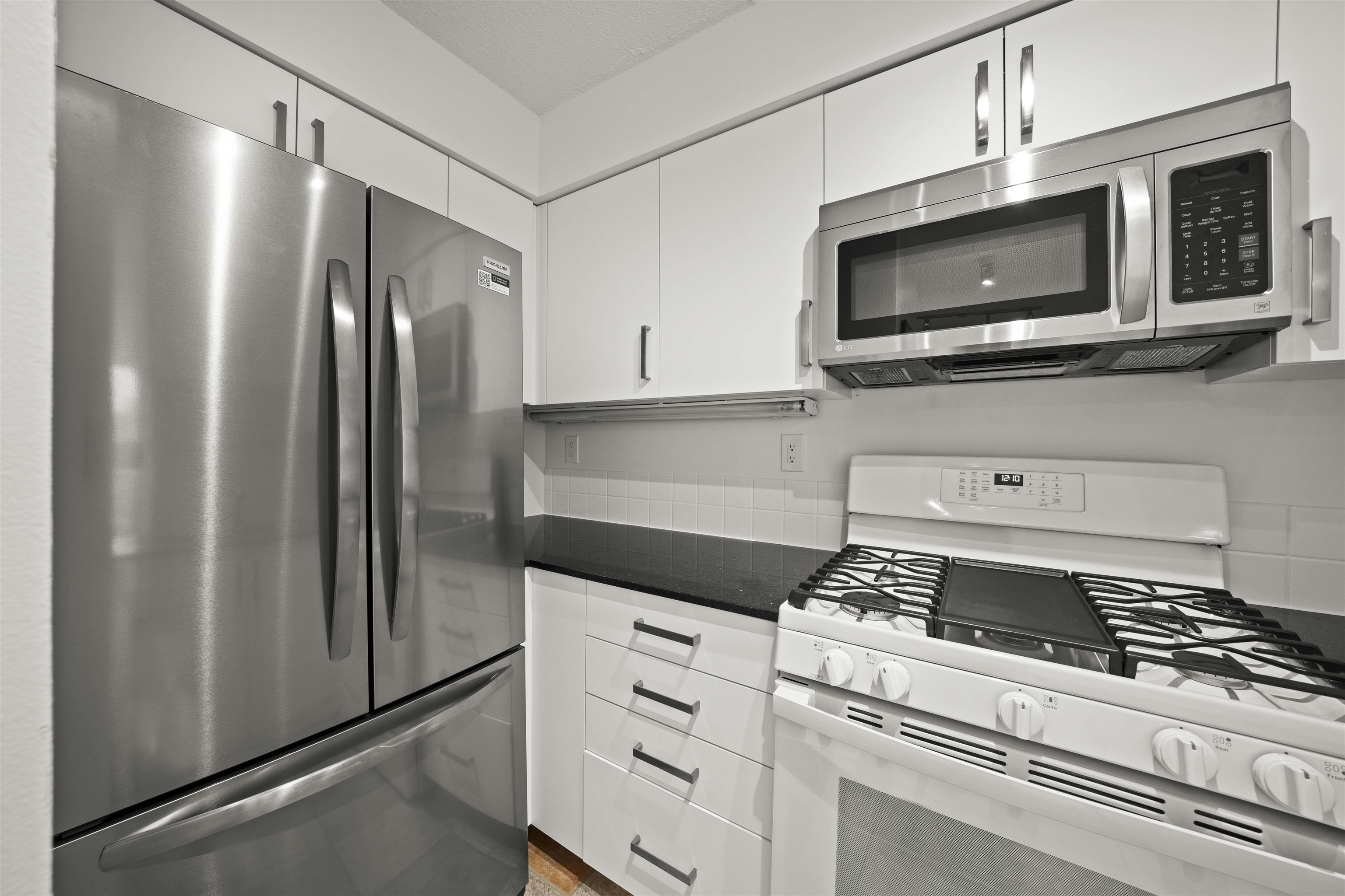 2501 63 KEEFER PLACE