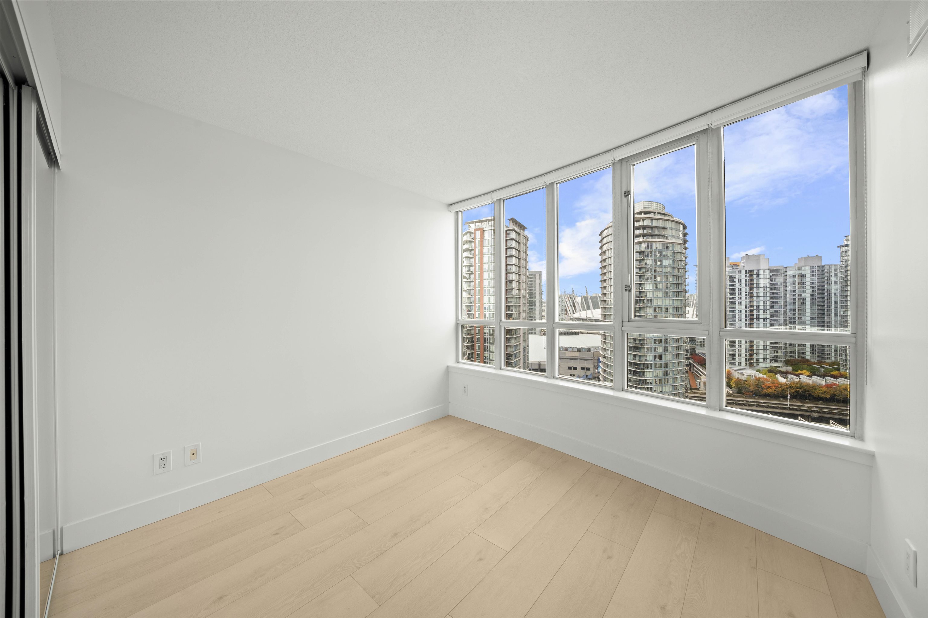 2501 63 KEEFER PLACE
