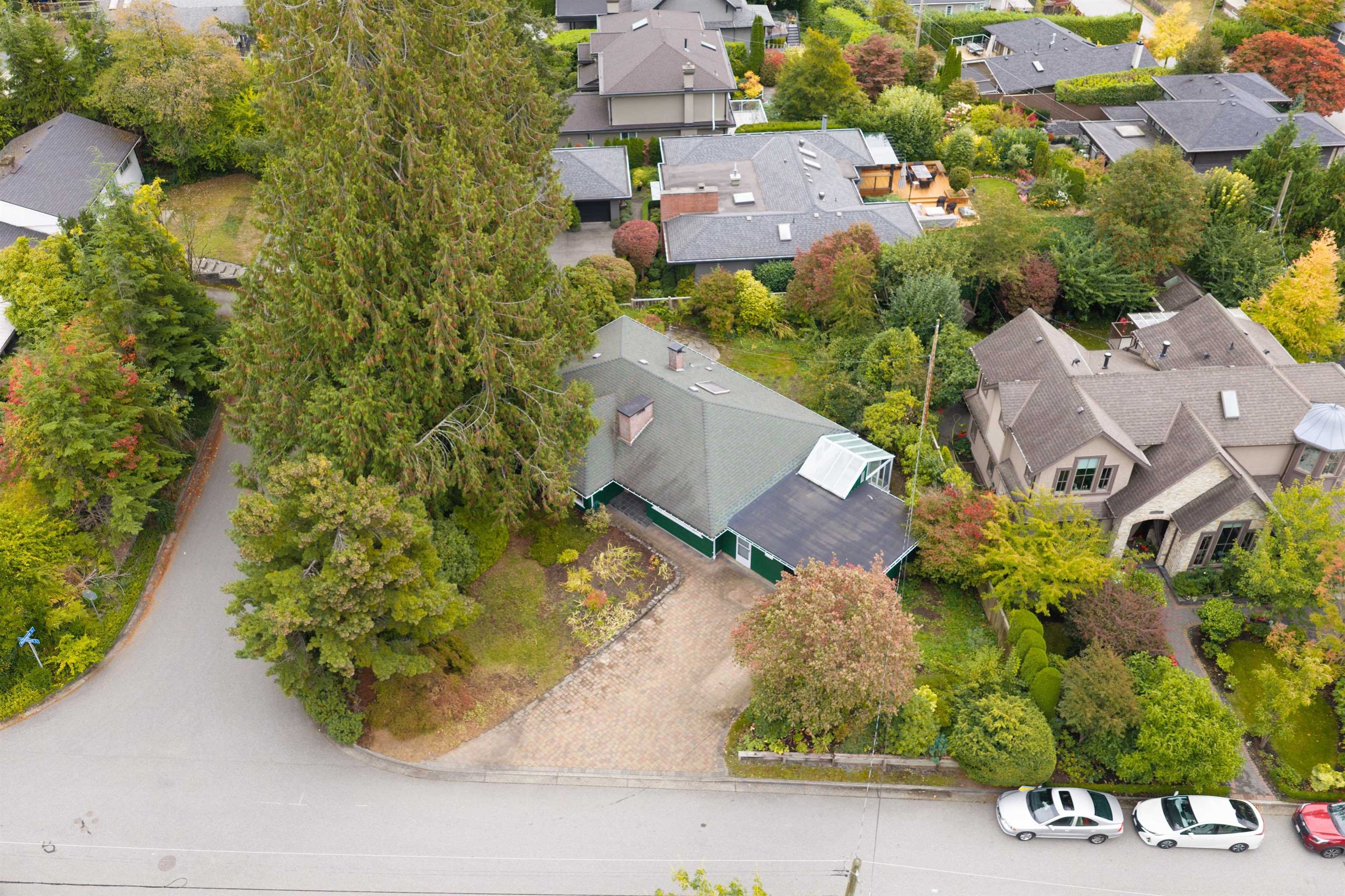 3692 SUNNYCREST DRIVE