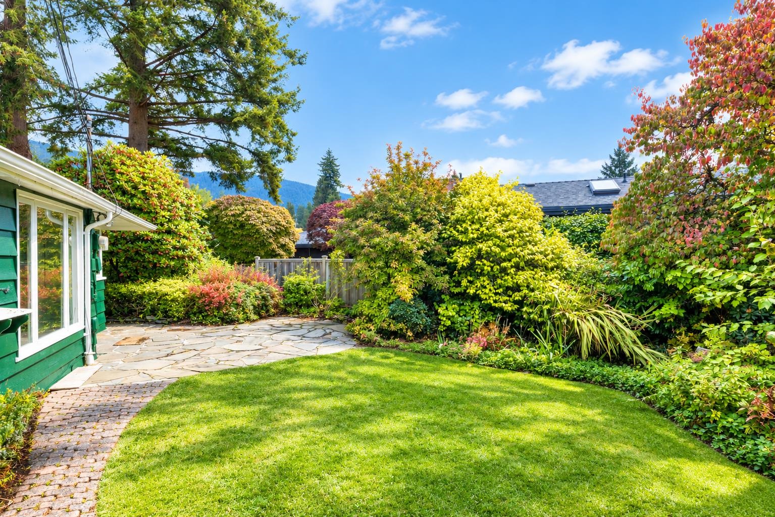 3692 SUNNYCREST DRIVE