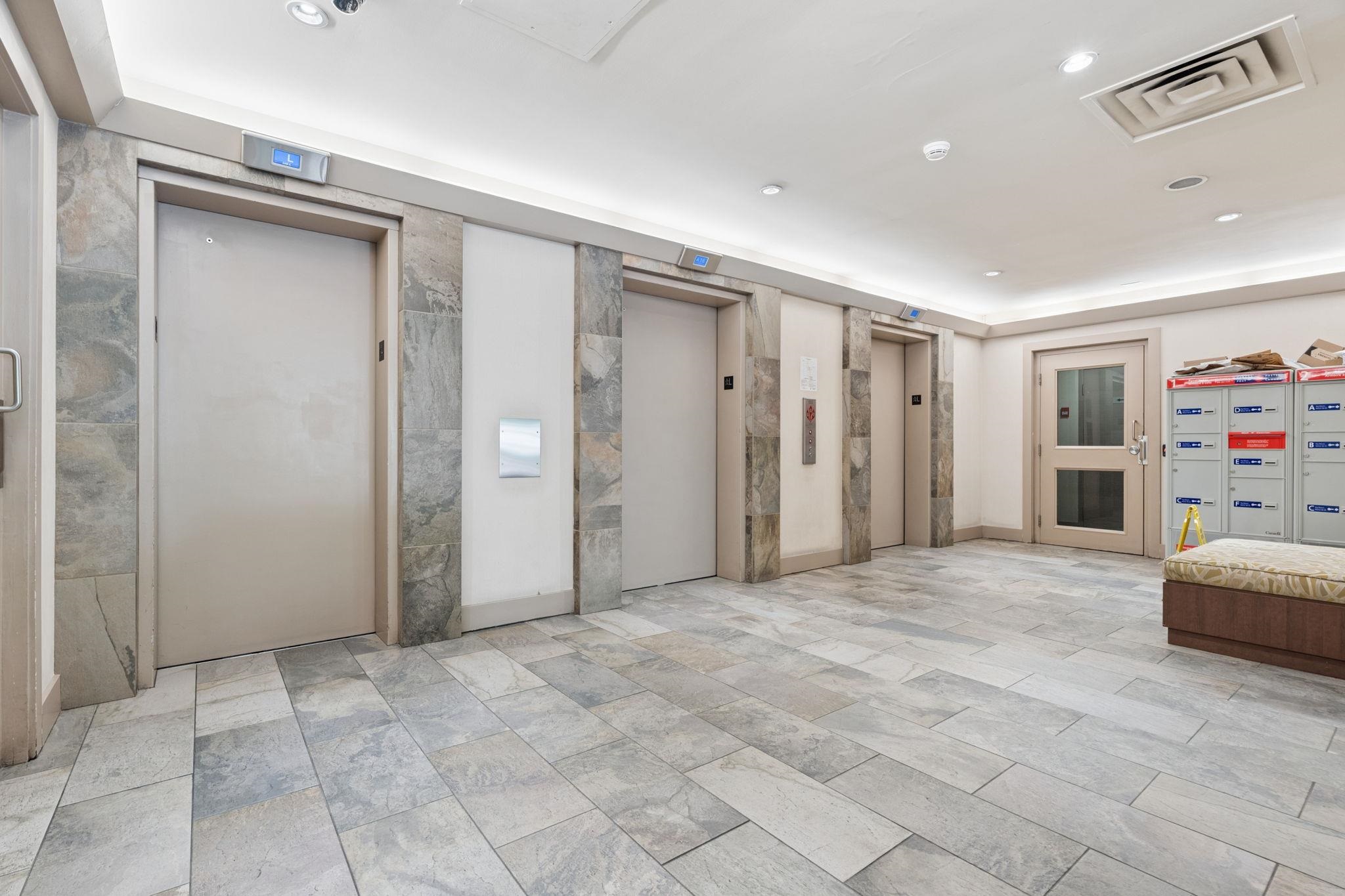 407 3970 CARRIGAN COURT