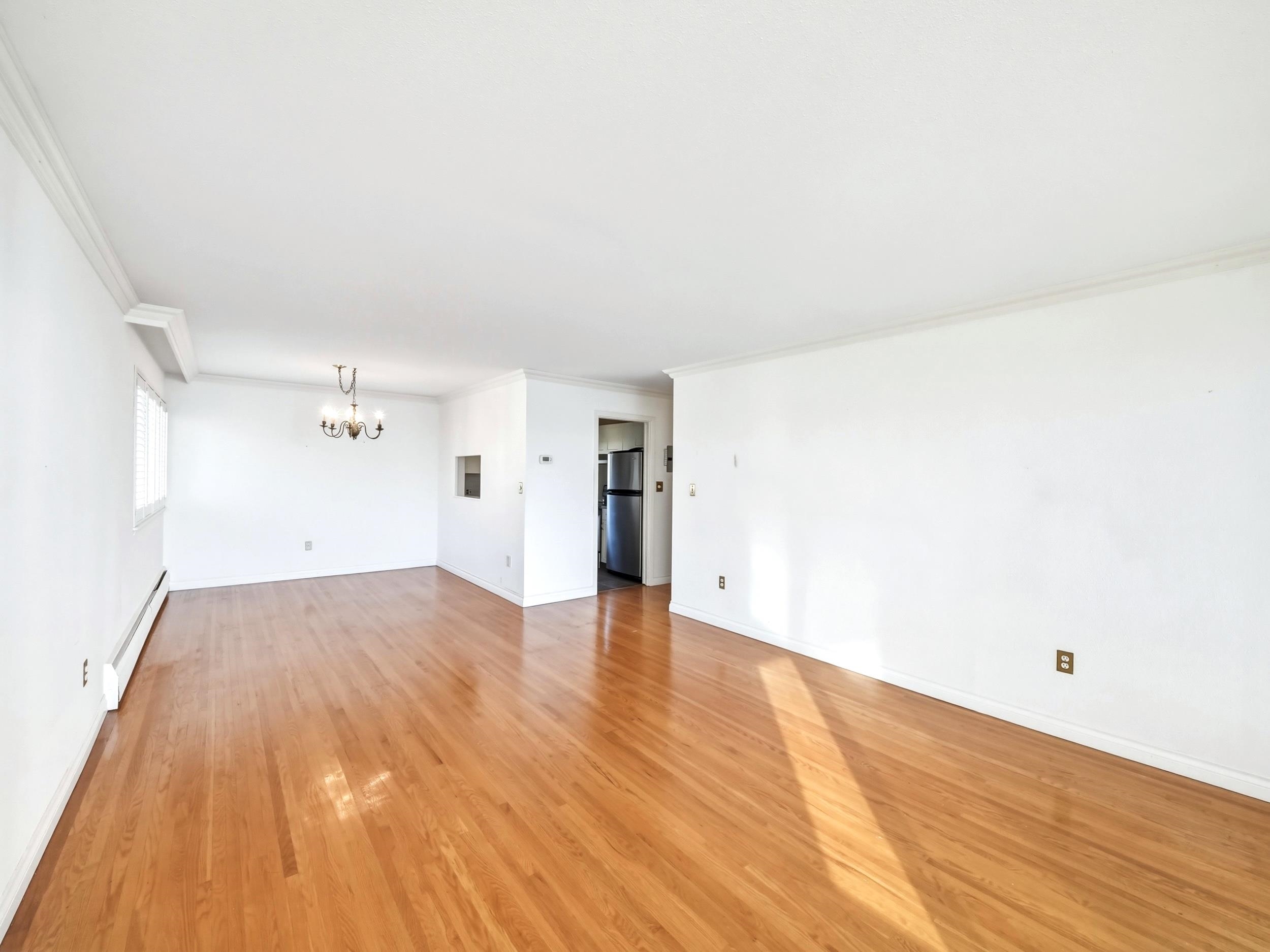 702 2246 BELLEVUE AVENUE