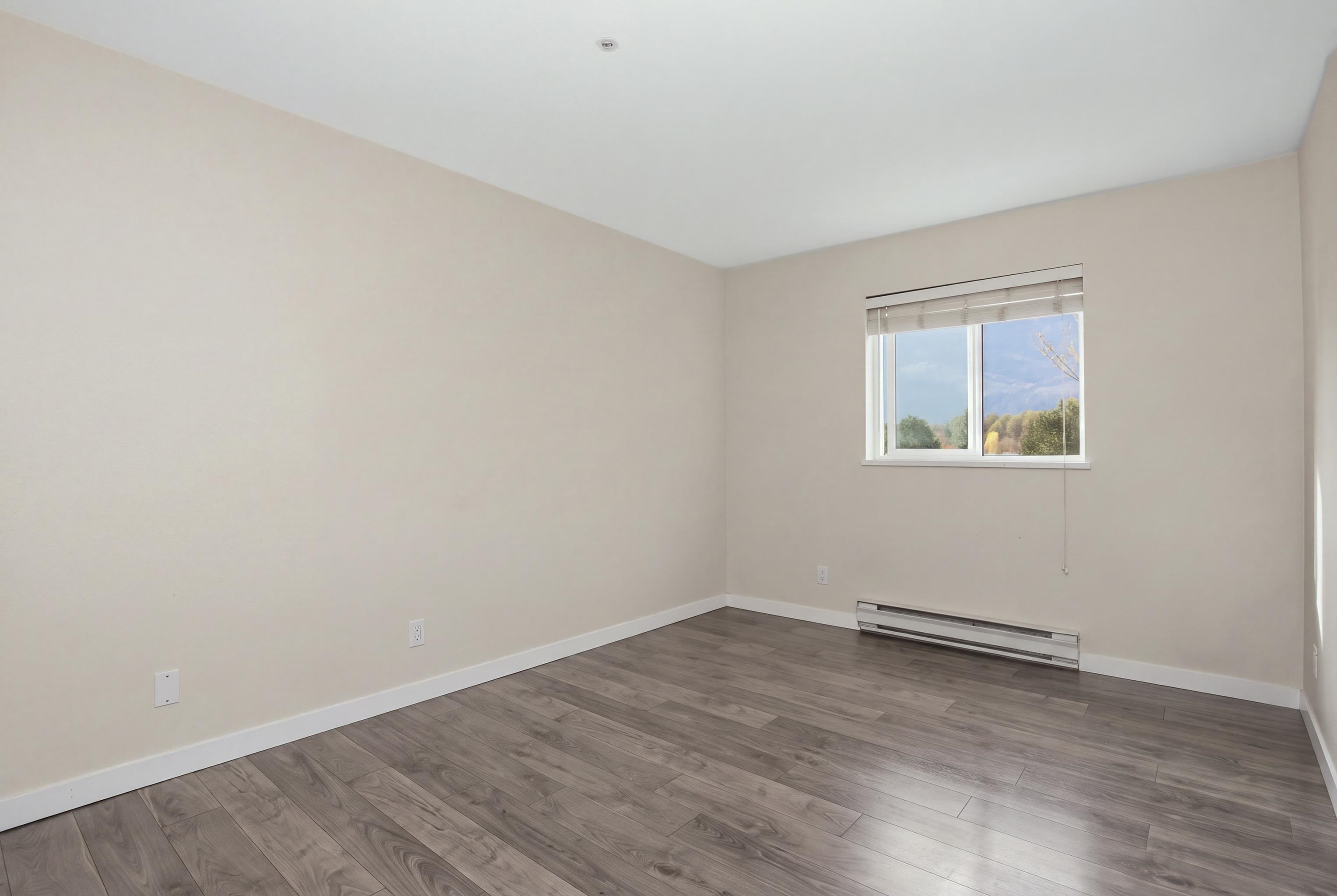 305 41060 WILLOW CRESCENT
